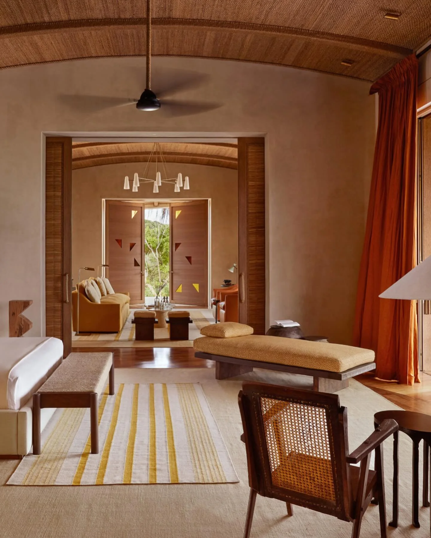This resort in Mozambique is an absolute dream.

@kisawasanctuary is a masterclass in sustainable design. Using 3D sand-printing technology, incorporating the works of local artisans, and involving guests with marine conservation activities. The reso