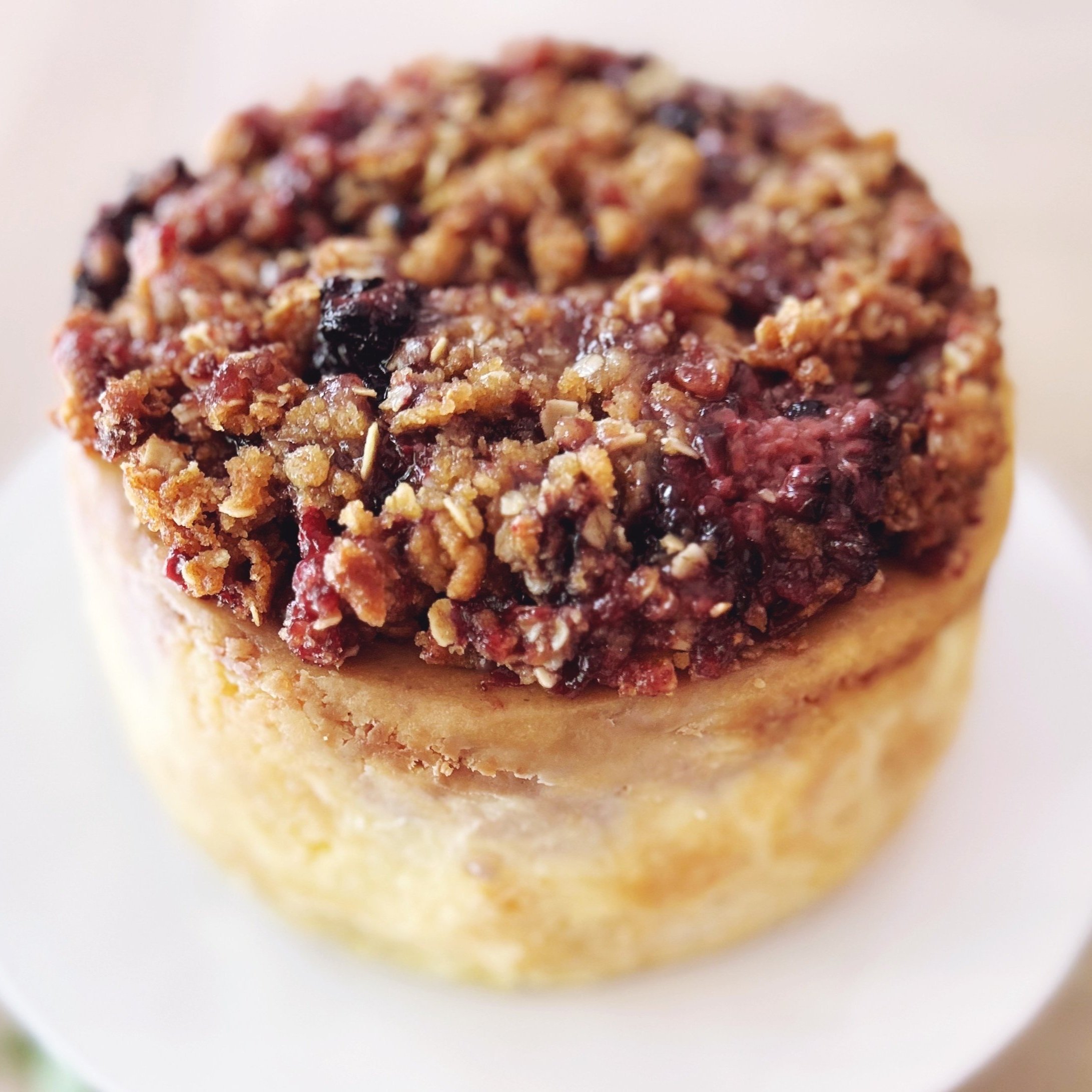 Blackberry Crumble Cheesecake