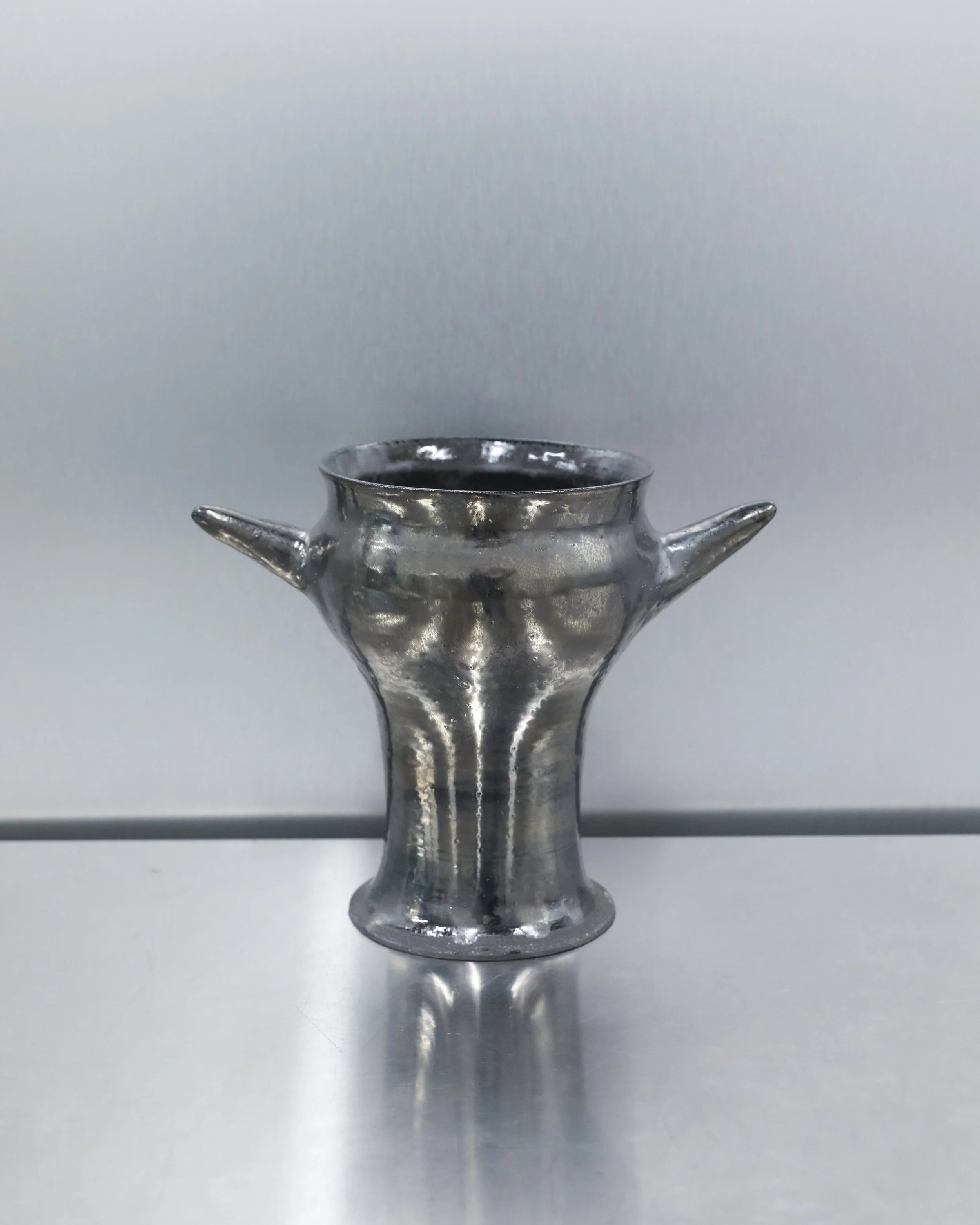 2sk-vase-large-metallic-ceramic.jpg