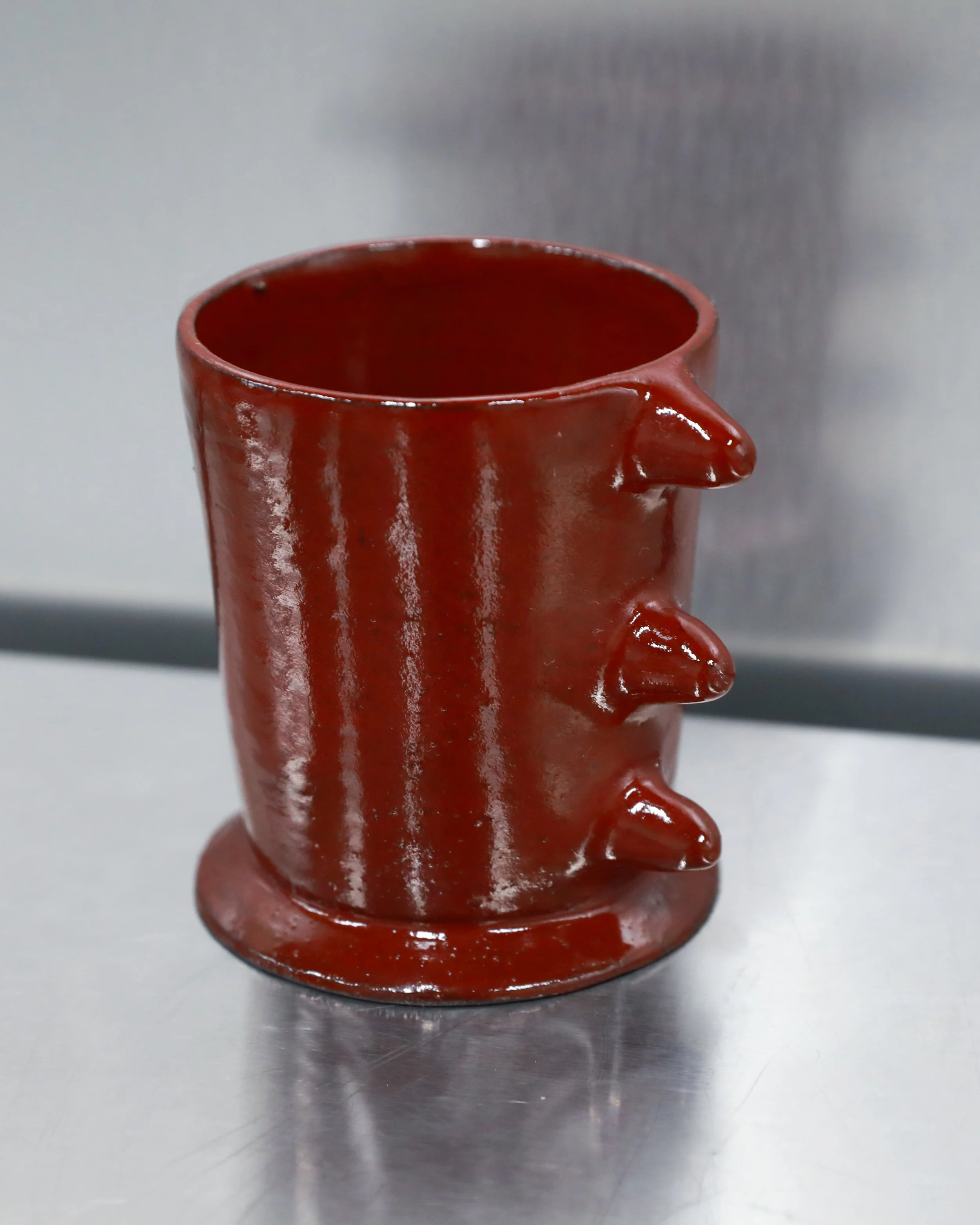 armor-mug-cherry-ceramic-close.jpg
