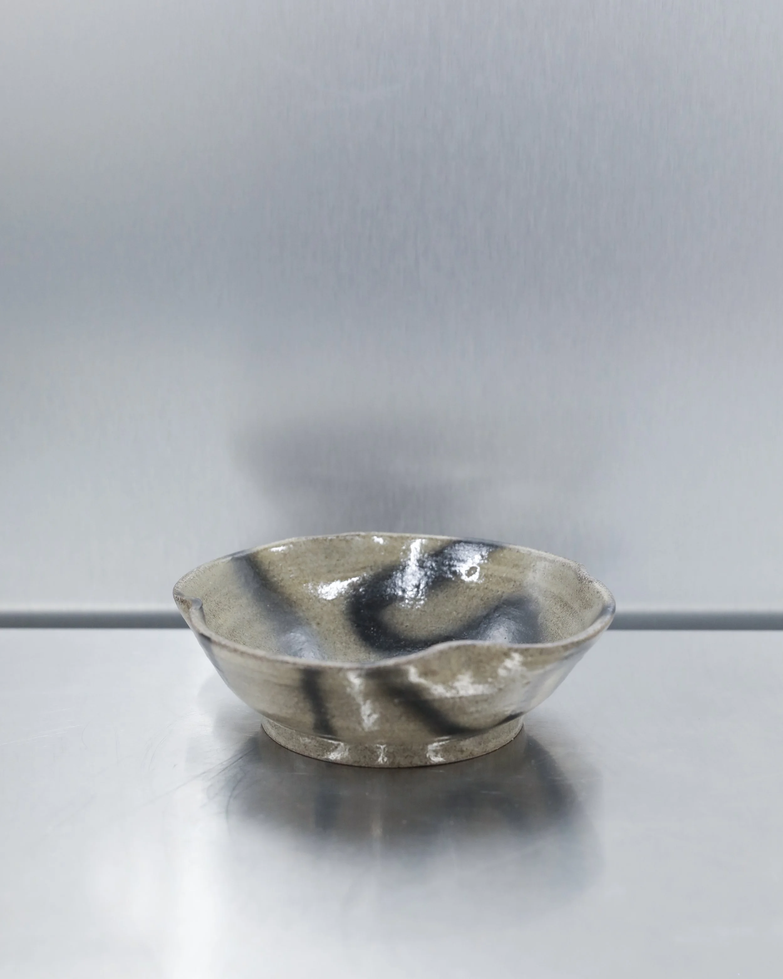 air-bowl-small-black-air-ceramic.4.jpg