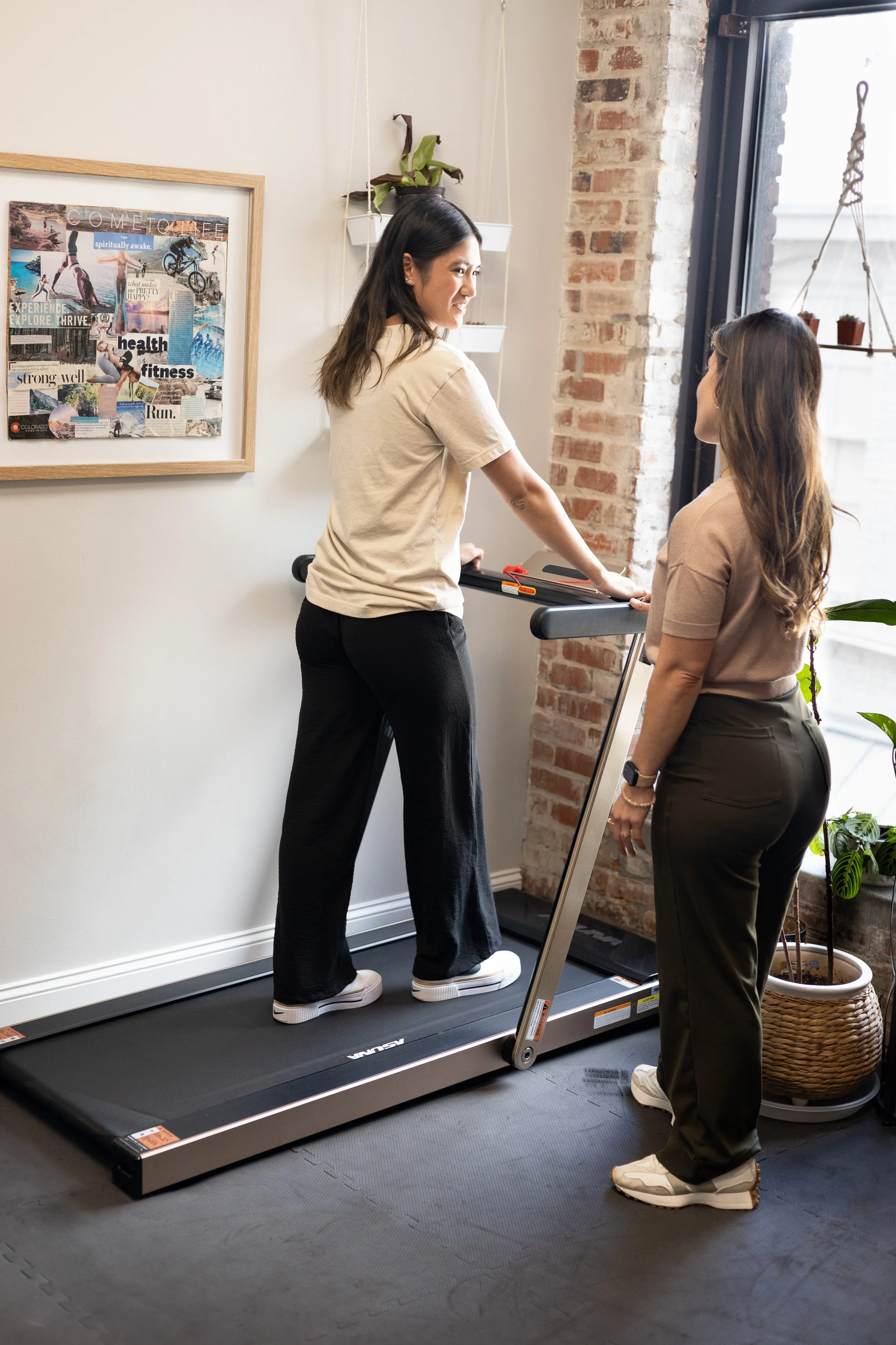 Running With Leaking: A Pelvic Floor Physical Therapist’s Guide