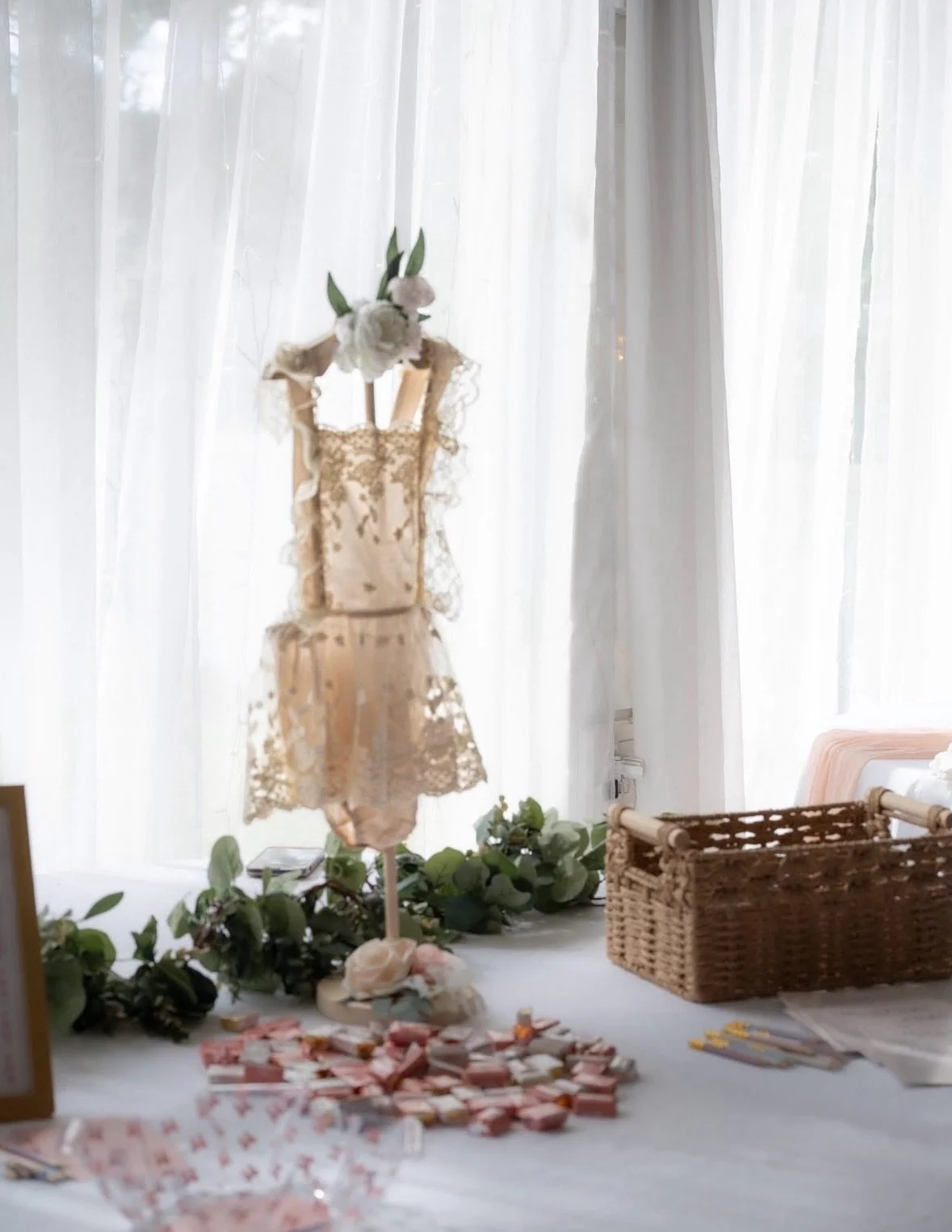 It&rsquo;s giving sweet baby dreams! 💕✨
This baby shower at 108 W Main was straight out of a fairytale, pink bows, dainty florals, and the cutest cookies ever! Every corner was filled with love, laughter, and &ldquo;awww!&rdquo; moments.

Planning s