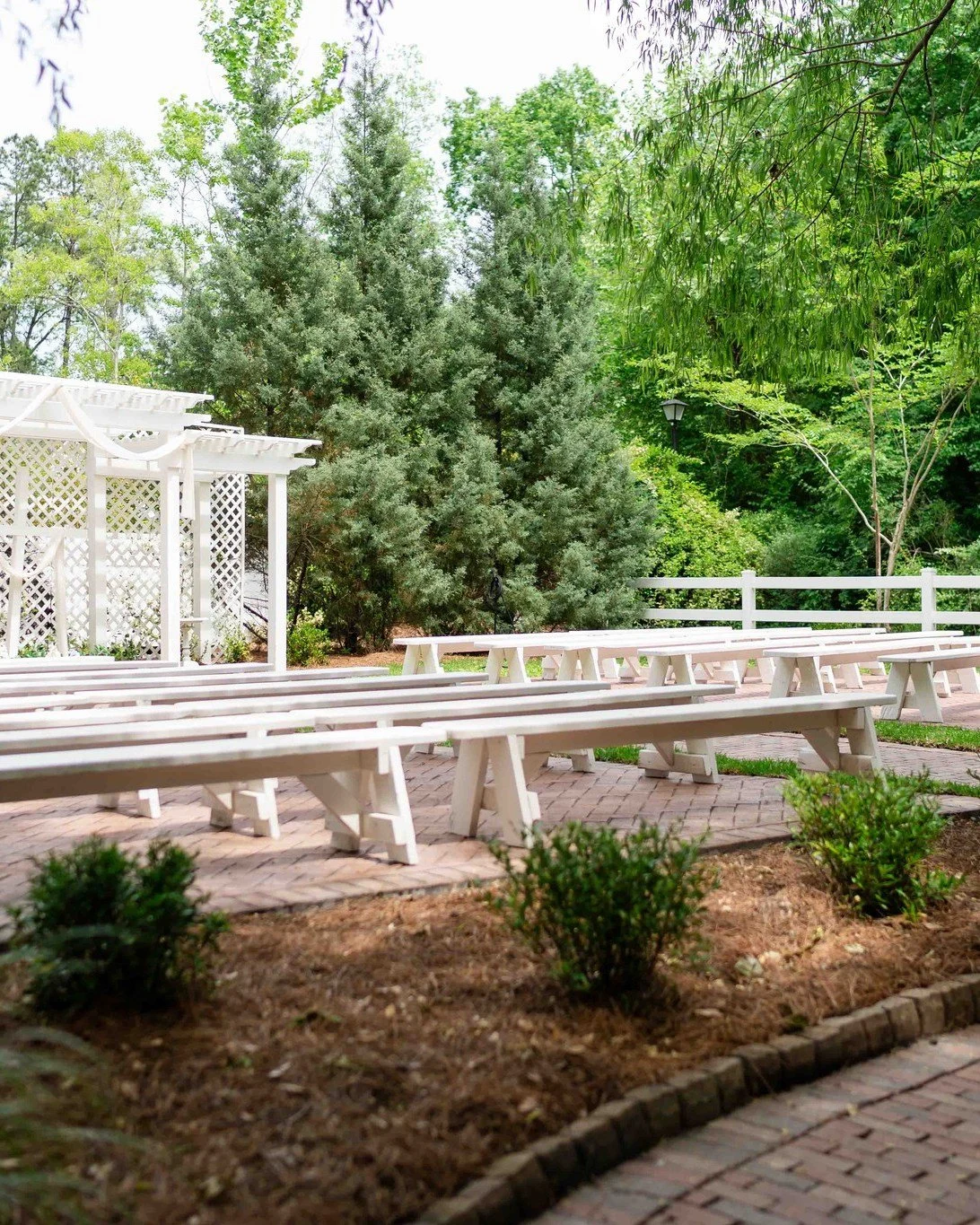 It&rsquo;s BLOG TIME and this one is for all my newly engaged friends

If you&rsquo;ve been wondering how much a wedding venue actually costs near Charleston&hellip; I got you. We broke it all down in a real, honest way so you can plan with confidenc