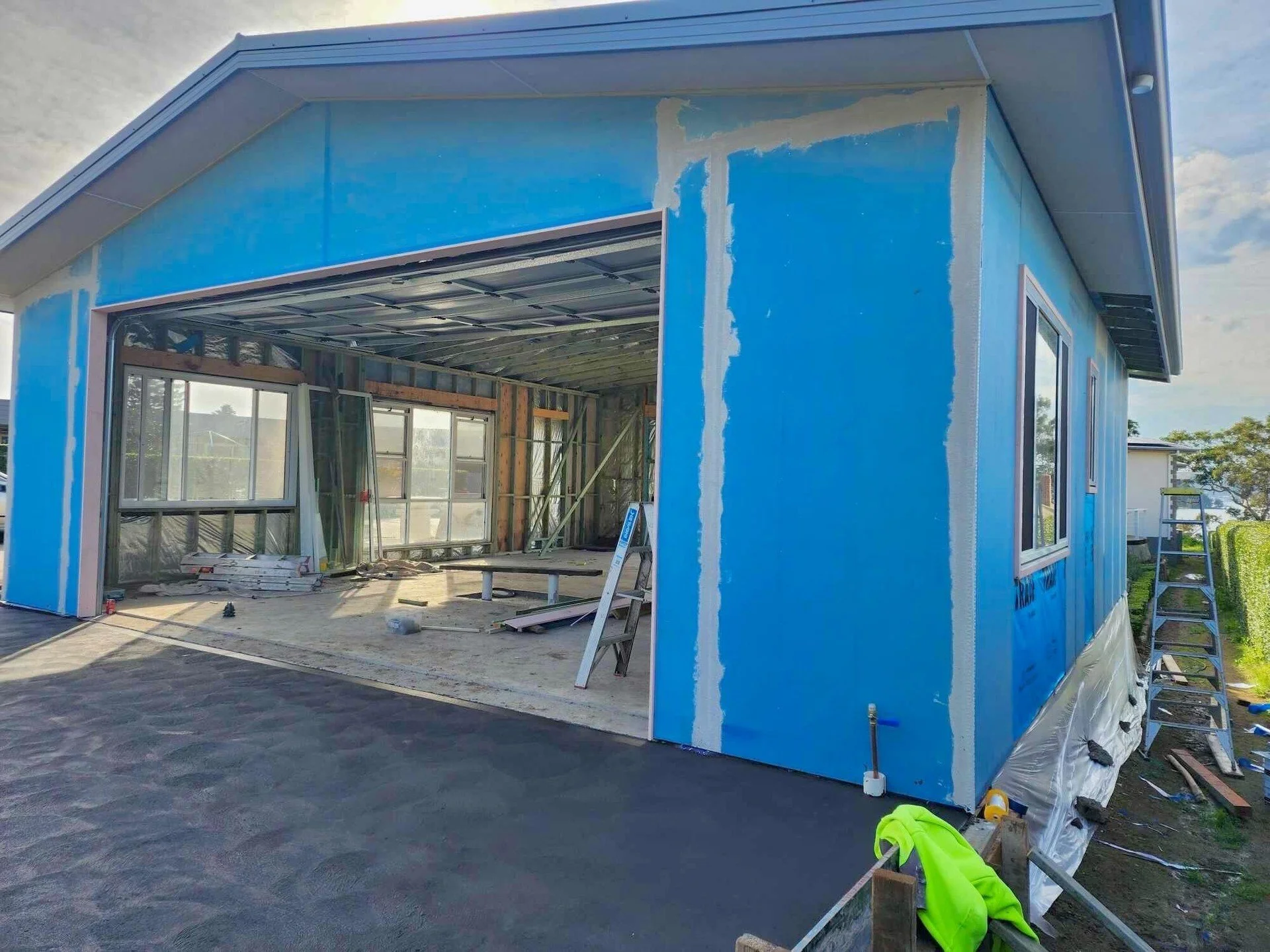 BEFORE &amp; AFTER 
Swipe to see the transformation 🌟

From concept to reality, our rendering brings this build to life!

#beforeandafter #render #transformation #smallbusiness