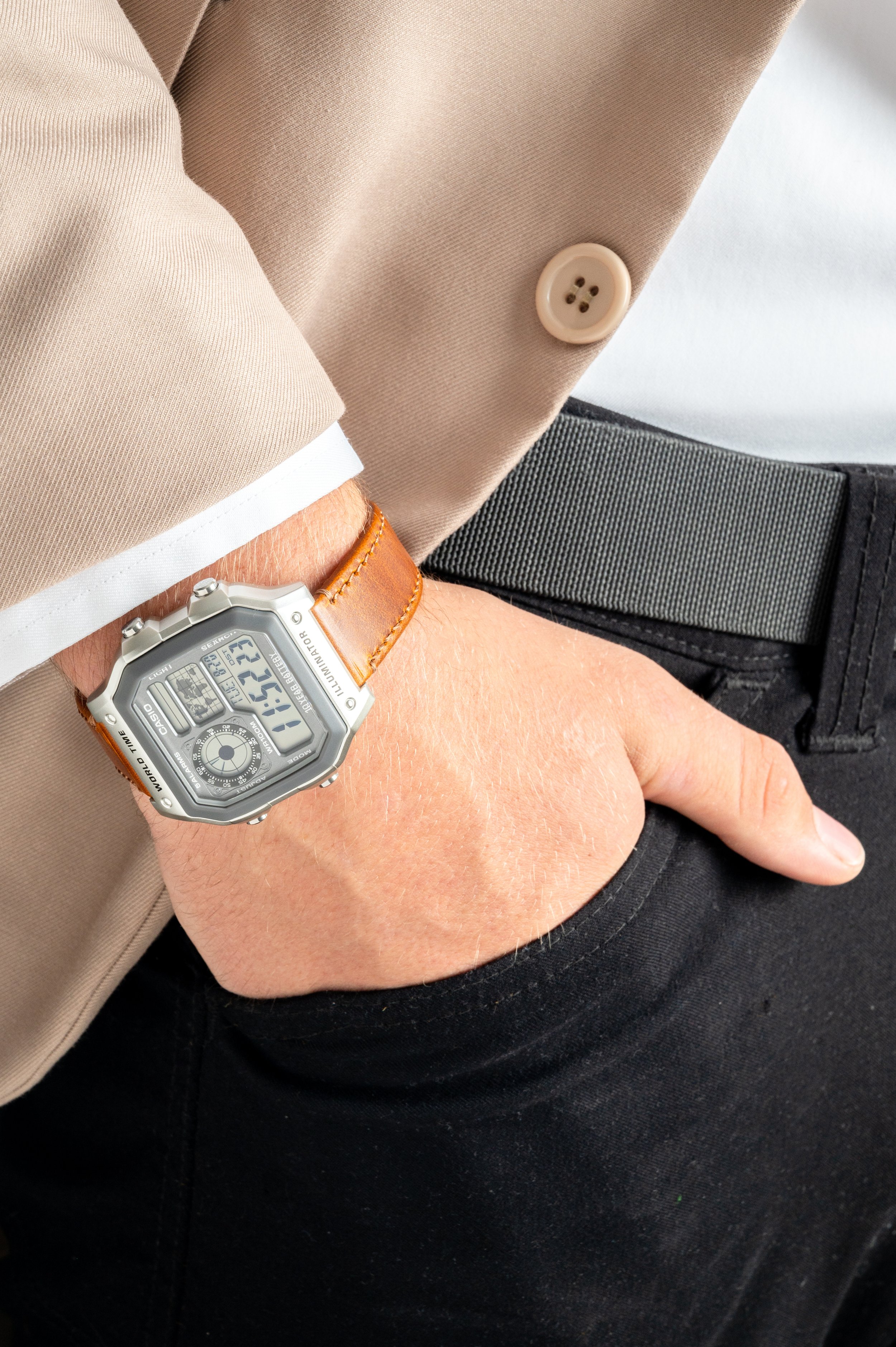 2 - The Traveler - Wrist.jpg