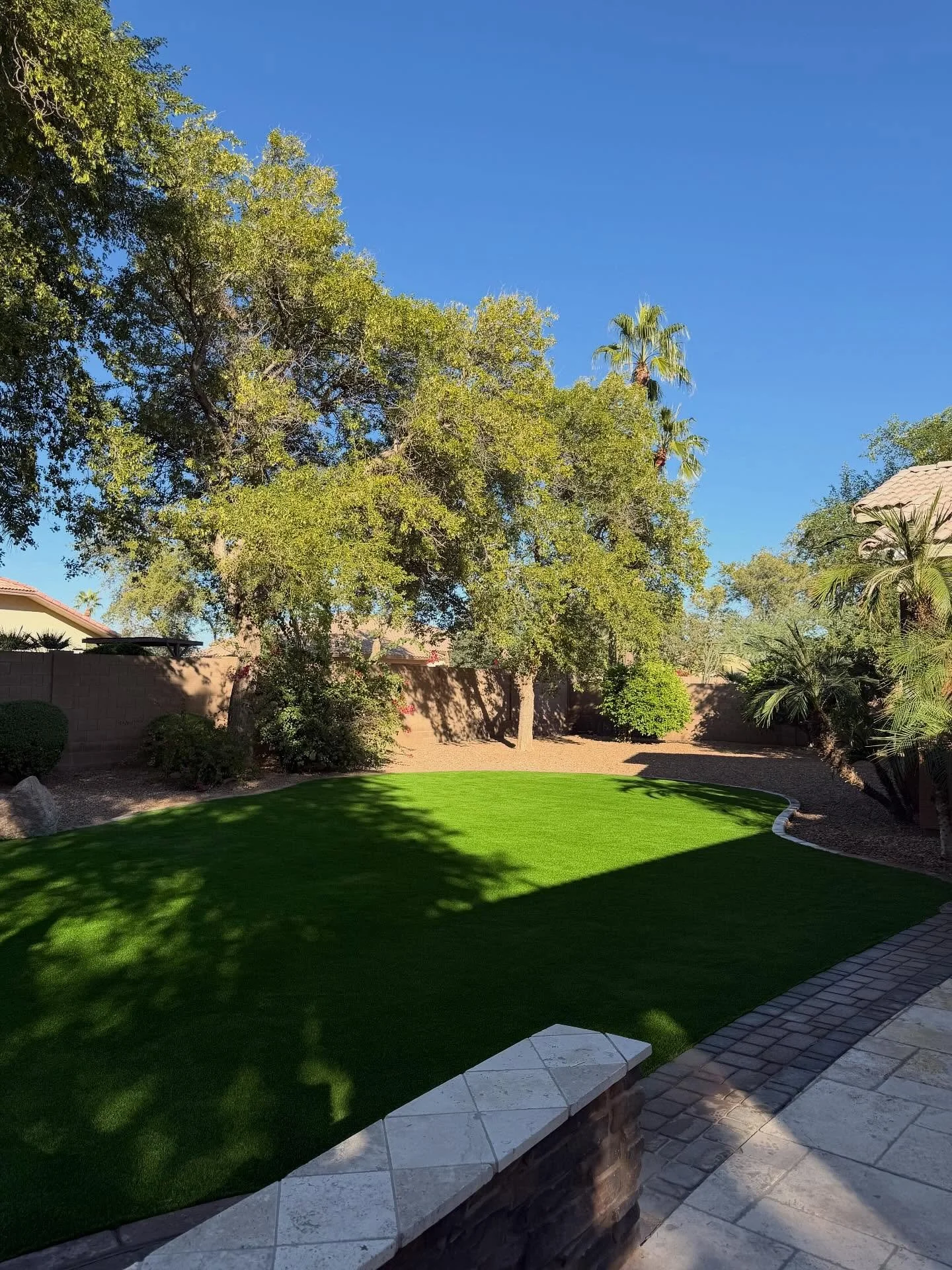 Swipe to see the transformation! 👀✨
We removed the real grass and upgraded this yard with fresh, low-maintenance Artificial Turf. The home instantly looks cleaner, brighter, and way easier to maintain &mdash; perfect for Arizona living. ☀️🏡💧

Whet
