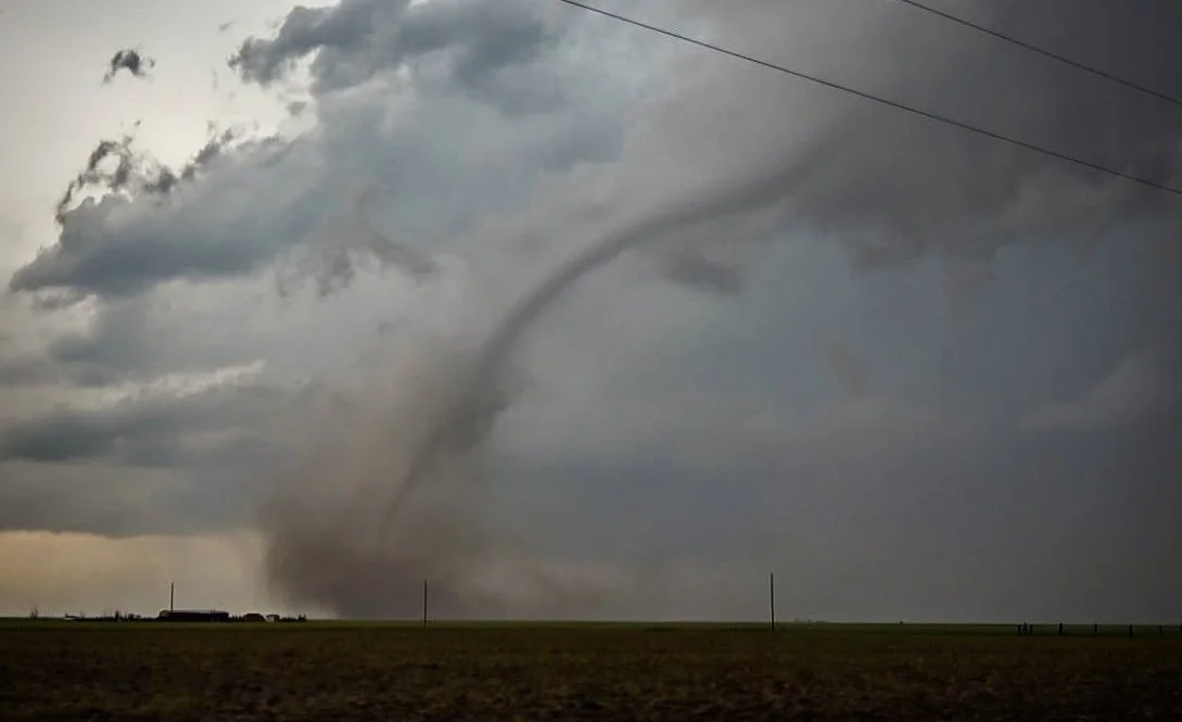 The Carpenter, Wyoming tornado shot by storm chaser Caleb Elliott
