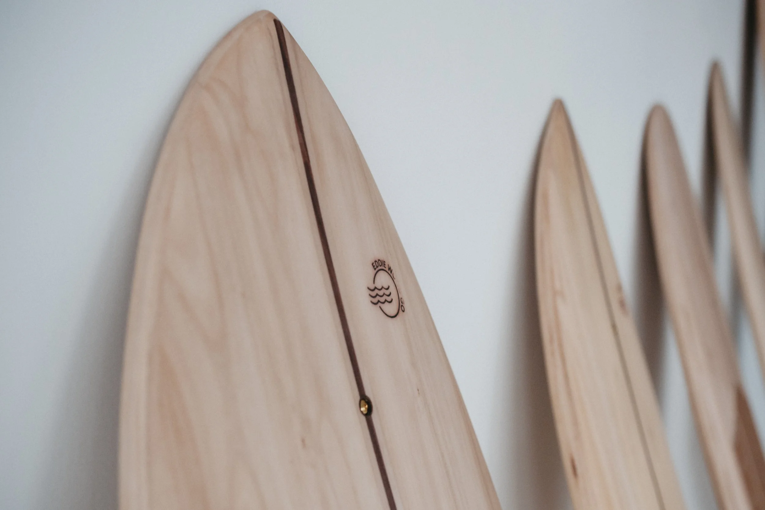 Tail Designs für Custom Boards – Auswahl von Fish Tail bis Squash oder Round Tail, handmade aus Holz
