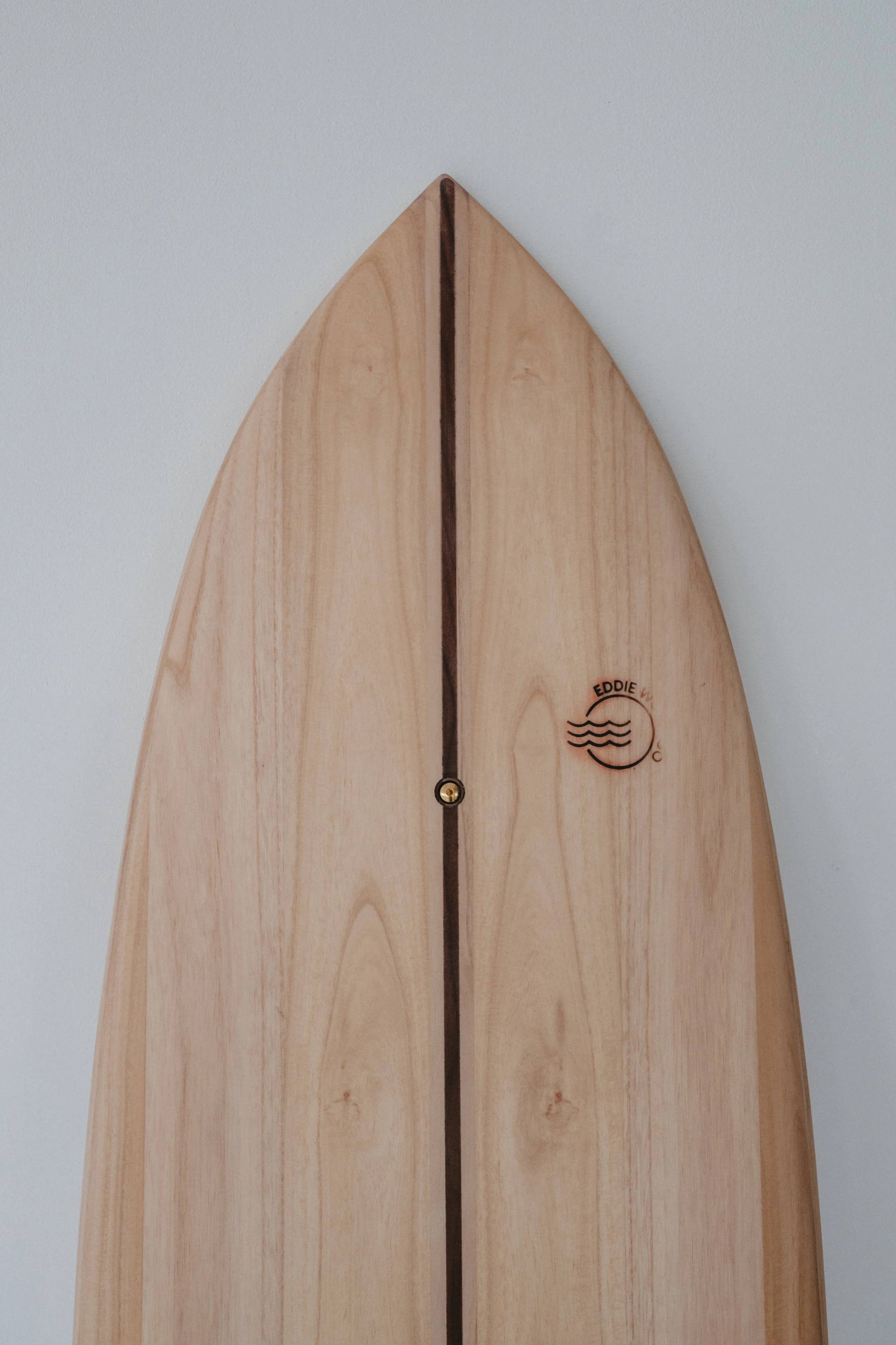 Jimmy Surfboard – spitze Nose im Detail, geformt für präzise Take-Offs