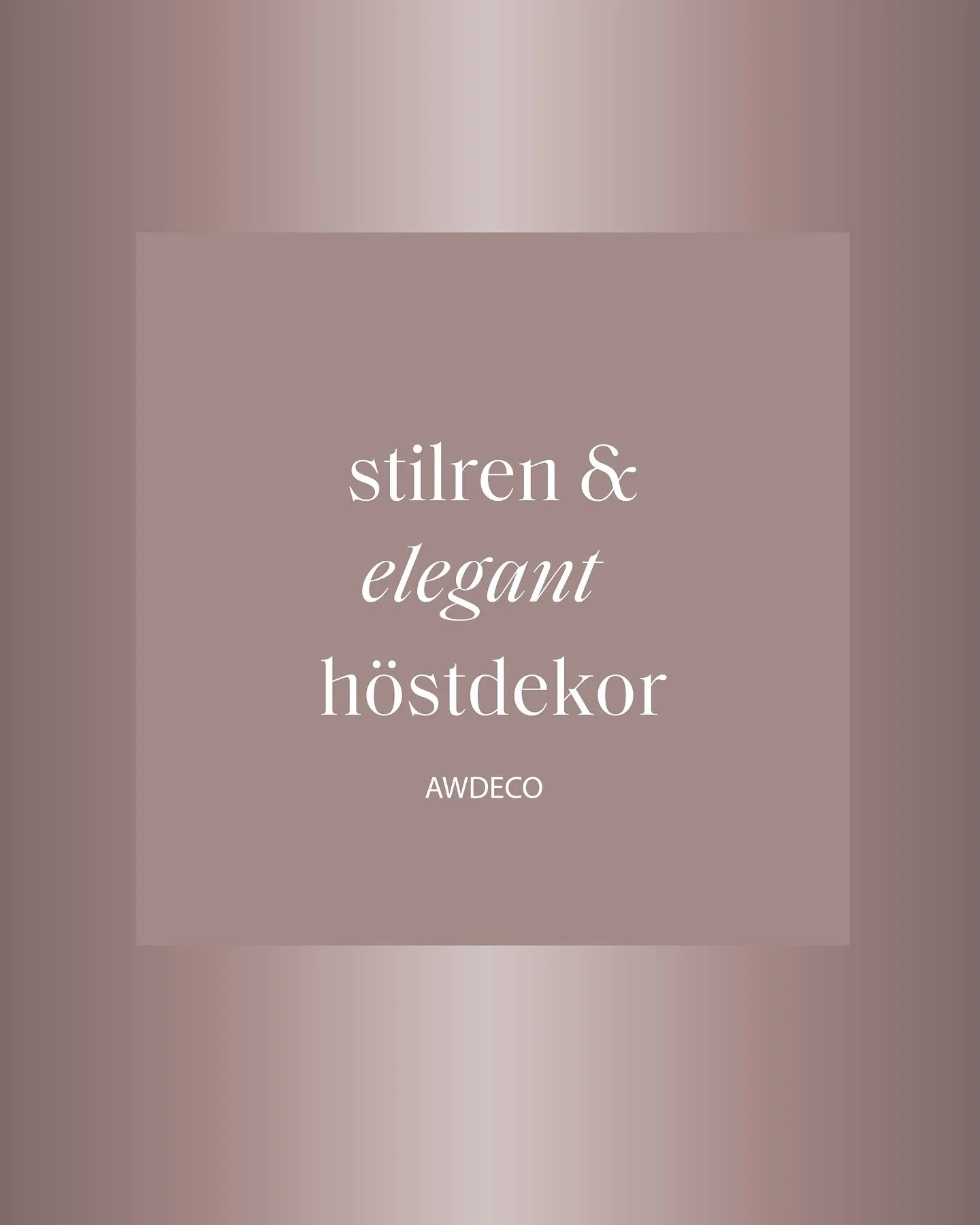 H&ouml;sten har flyttat in i PK-huset! 🍂
Vi har skapat en varm och ombonad k&auml;nsla genom att h&auml;nga upp svepande tyg i taket som ramar in g&aring;ngen och f&aring;ngar h&ouml;stens ljus. F&ouml;r att f&ouml;rst&auml;rka atmosf&auml;ren har v