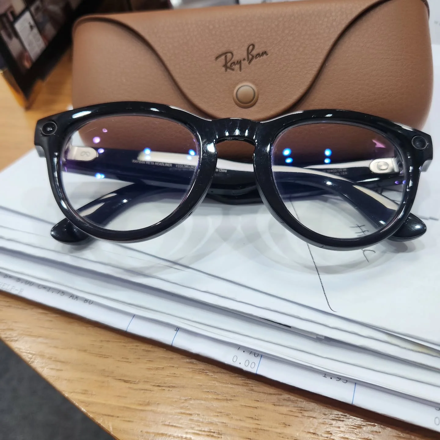 another pair of #raybanmeta glazed with our own brand prescription lenses - transitions with blue light filter (for only &pound;99). 

#smartglasses #reglaze #kettering #northamptonshire