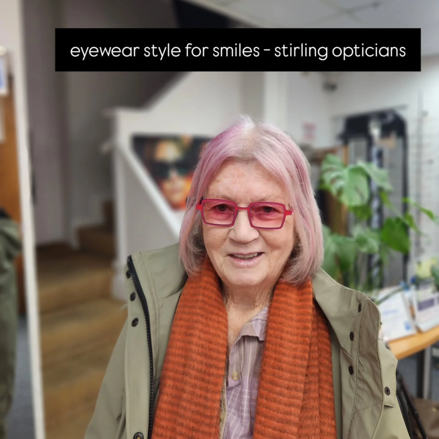 our lovely client Wendy modelling her new #rogereyewear frames from @hudsoneyewear with the new sizzling gradient pink photochromic varifocal lenses from @hoyalensuk #sensitycolours.

styled for smiles by stirling opticians.

#independent #eyewearsty