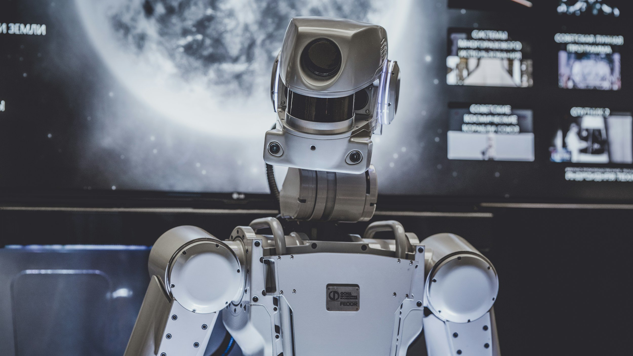 Elon Musk’s 10 Billion Robot Forecast Drives 2025 Debate as Tesla Scales Up AI Robotics