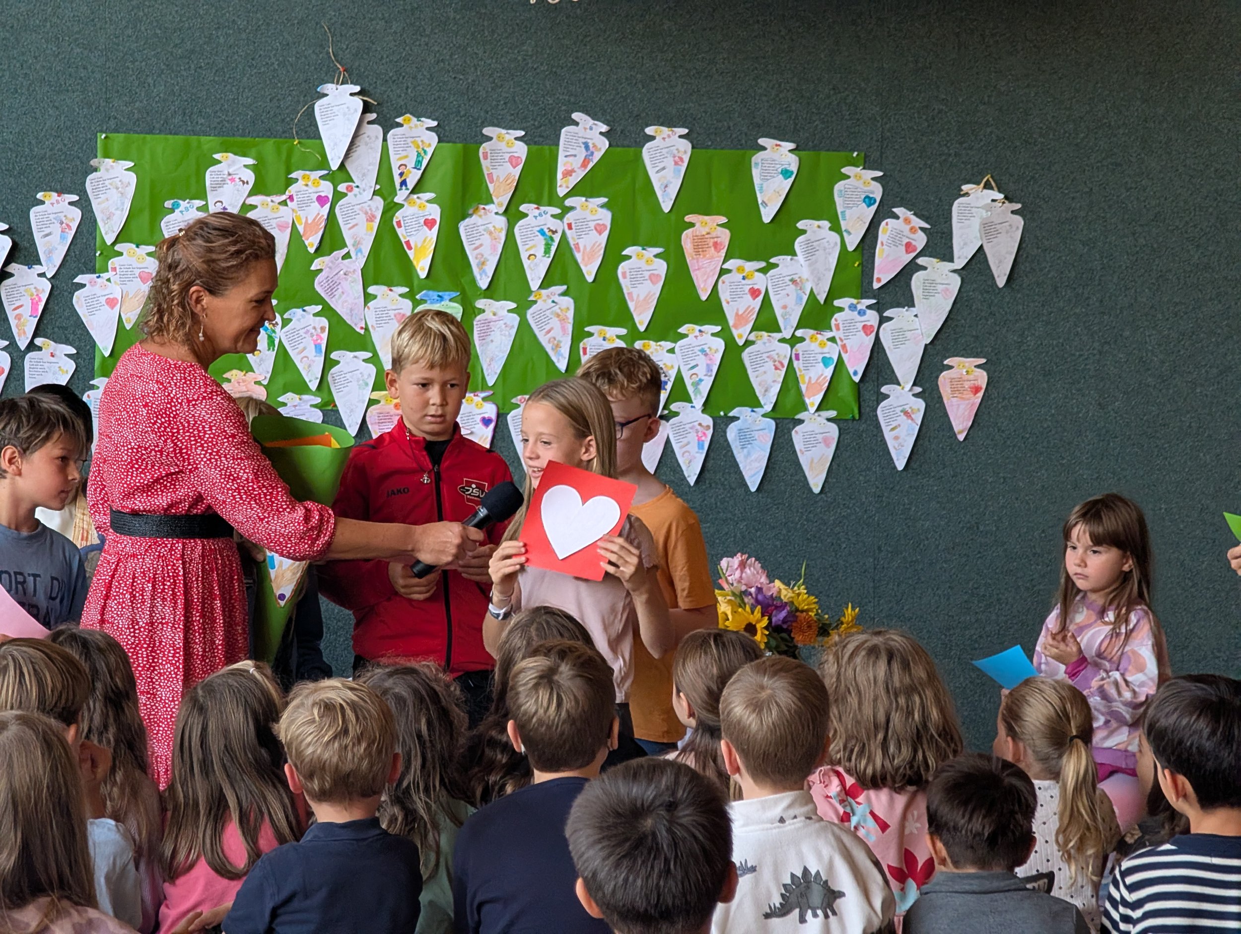 Schulanfangsgottesdienst (16).jpg