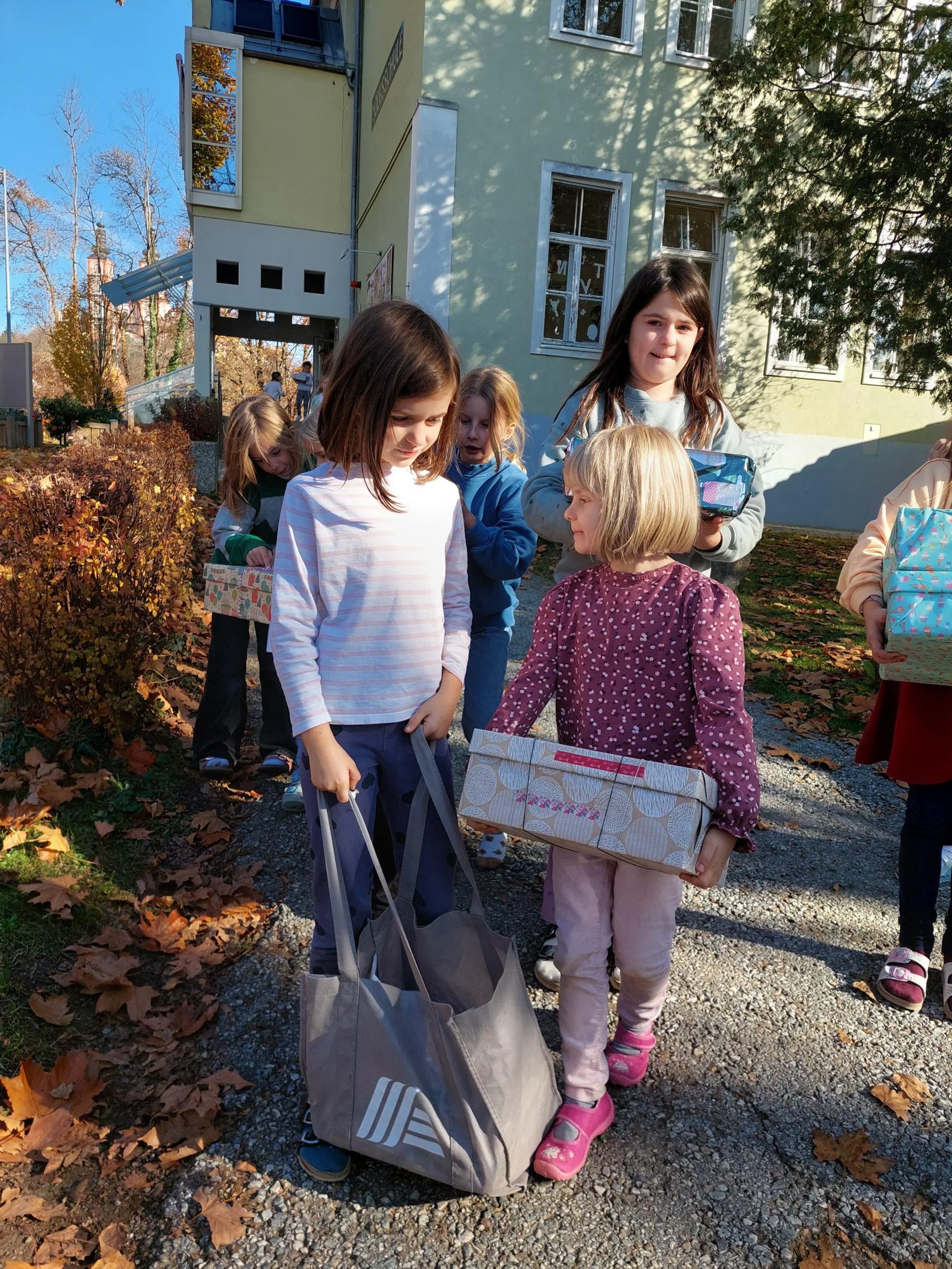 Weihnachten im Schuhkarton (1).jpg