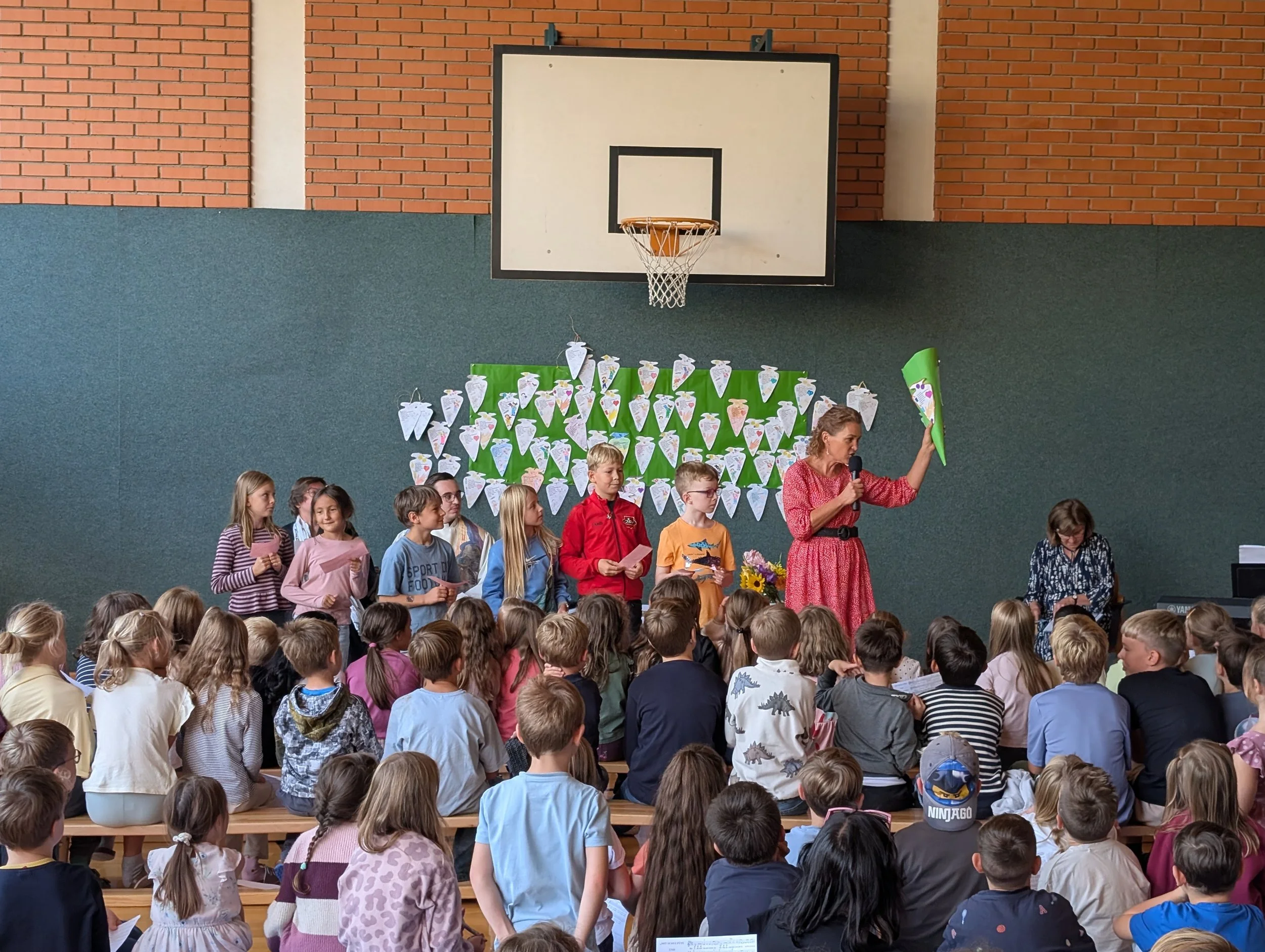 Schulanfangsgottesdienst (11).jpg