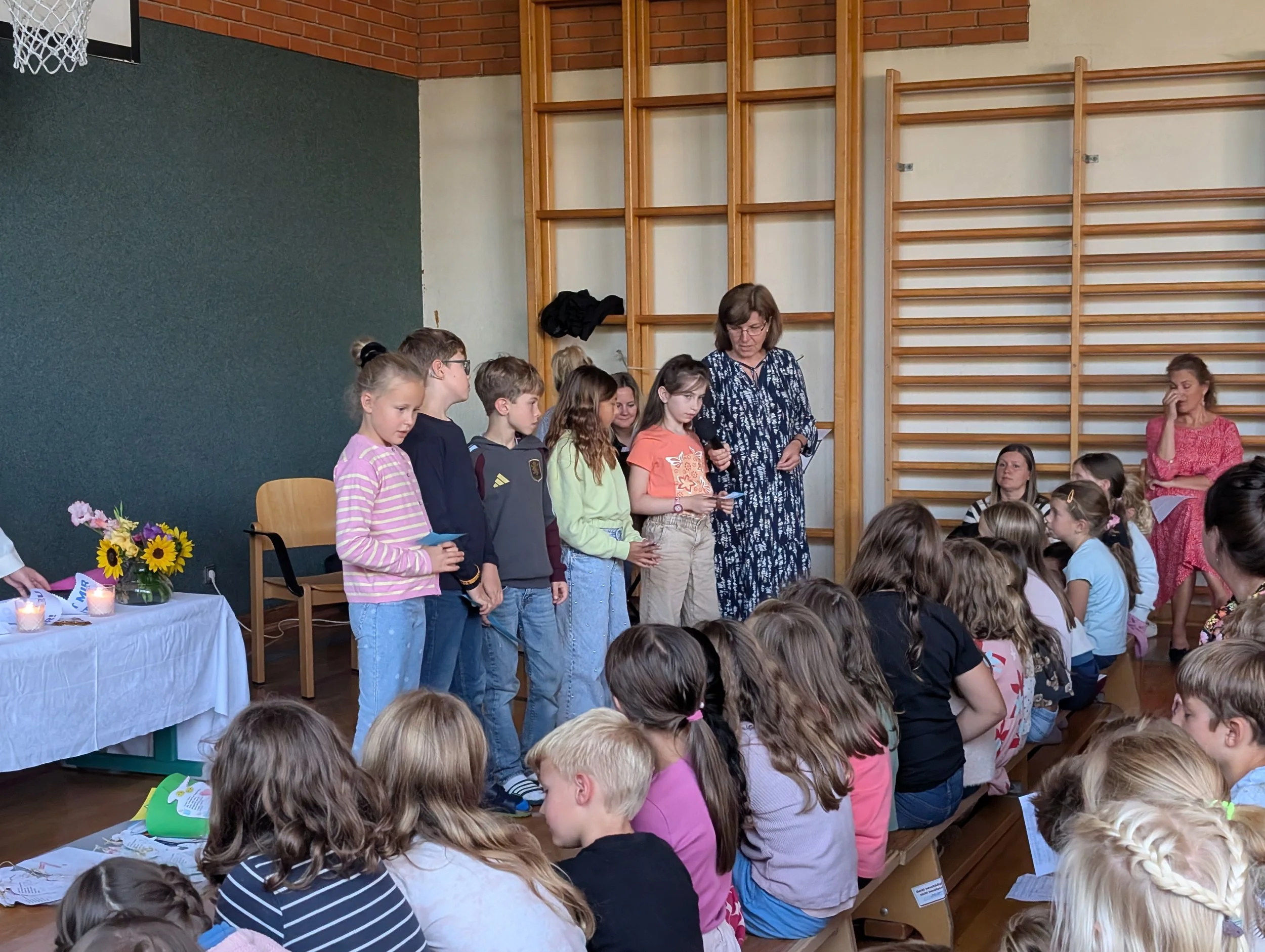 Schulanfangsgottesdienst (26).jpg