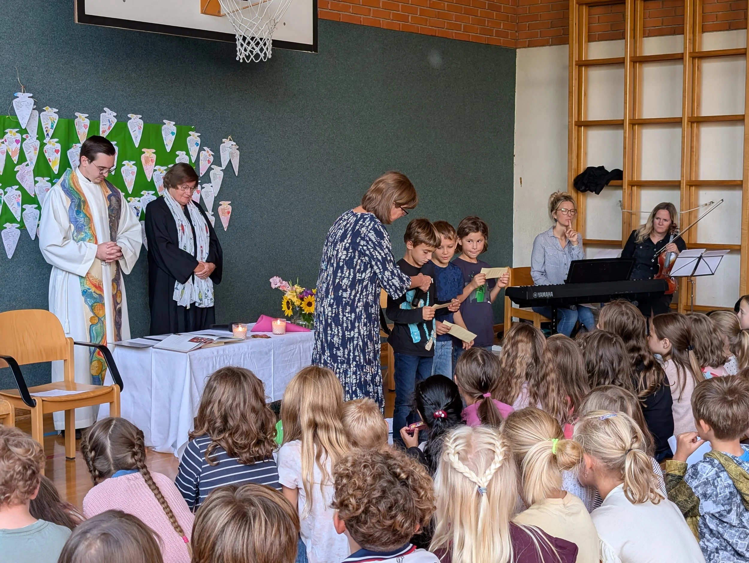 Schulanfangsgottesdienst (9).jpg