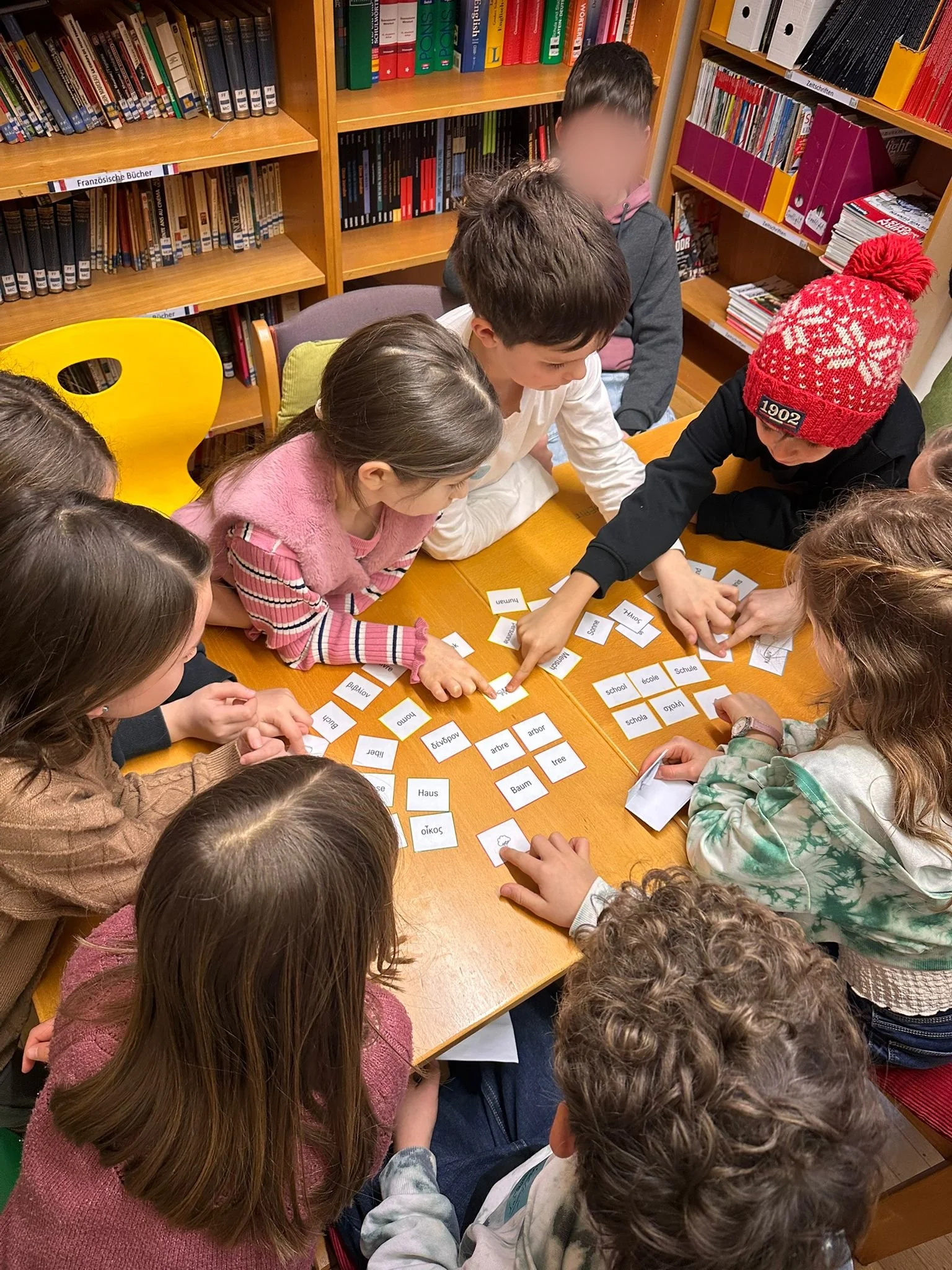 Besuch im akademischen Gymnasium  (5).jpeg