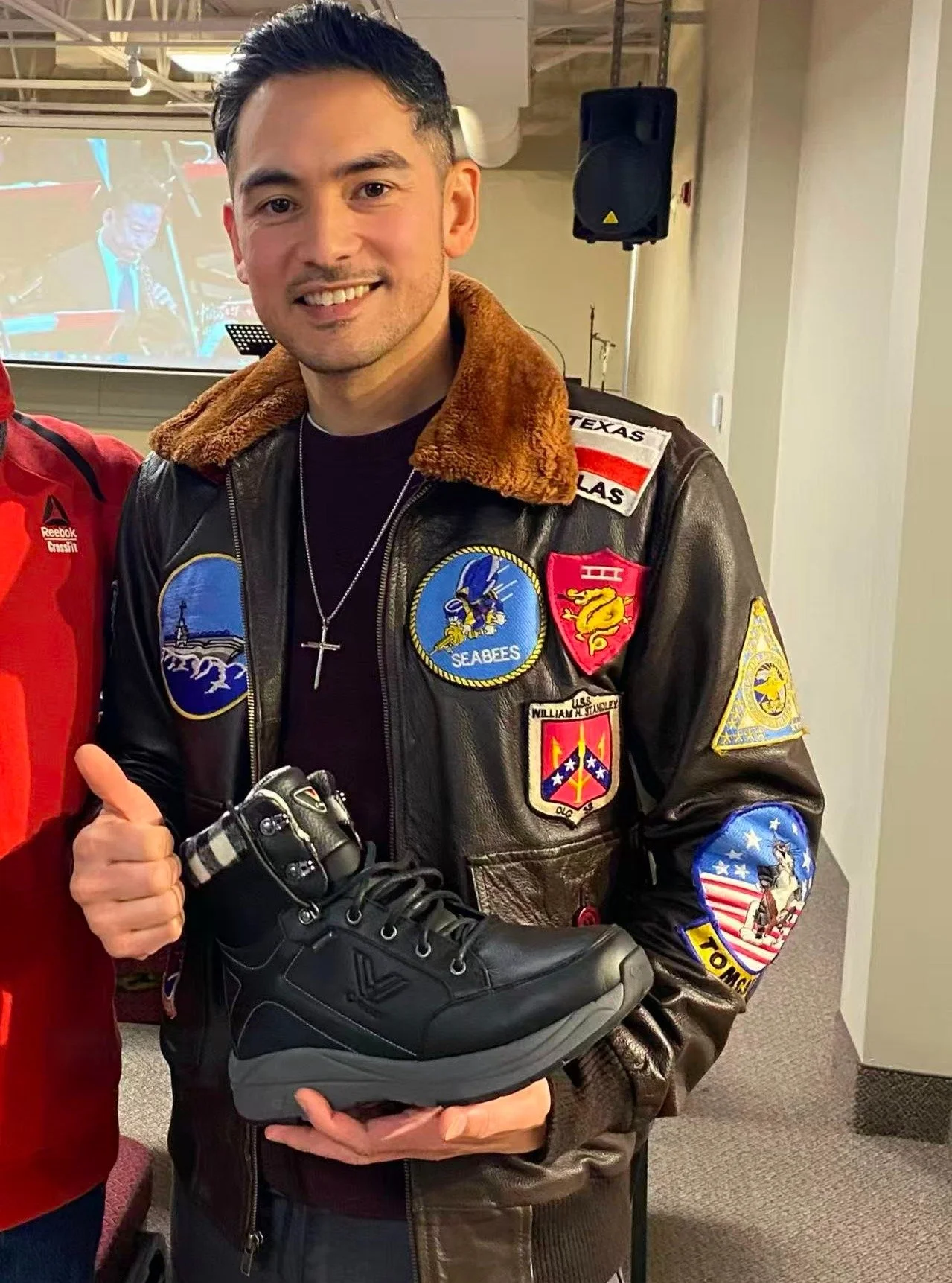 Honored to donate winter boots to members from Toronto River of Life Christian Church in Mississauga.
As temperatures drop, we hope these boots bring warmth, comfort, and care to those in need within our community.🤍❄️
#CommunitySupport #WinterDonati