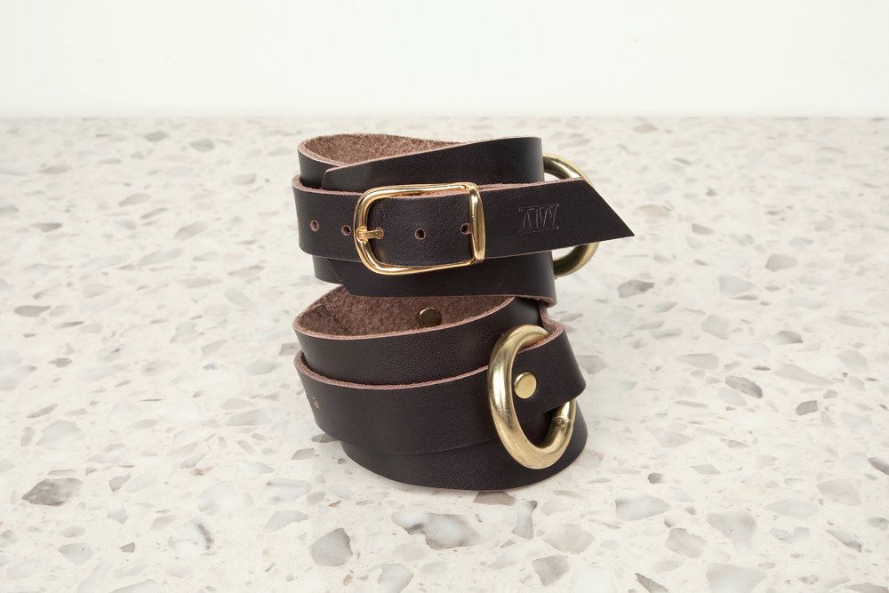 Haika-layer-cuffs_brown_1J3A6529.jpg