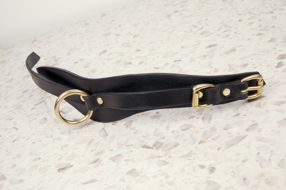 Lapis-layer-collar-black-leather_1J3A6598.jpg