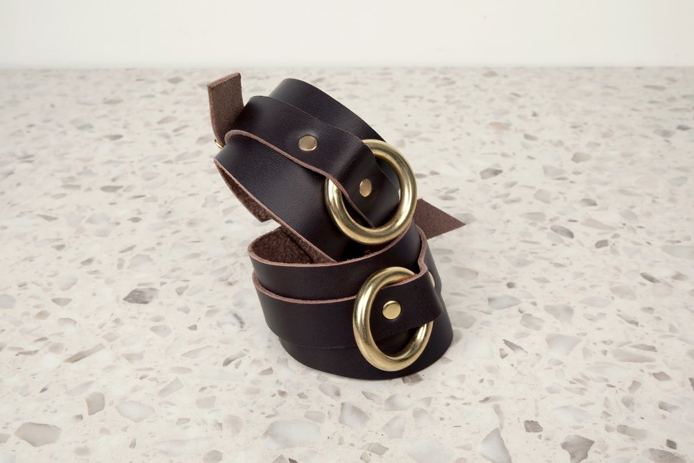 Haika-handcuffs-brown_stacked_1J3A6525.jpg