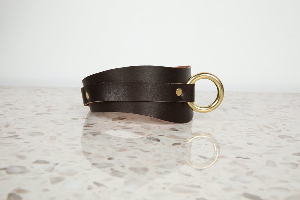 Lapis-layer-collar-brown-leather_left-side_1J3A6883.jpg