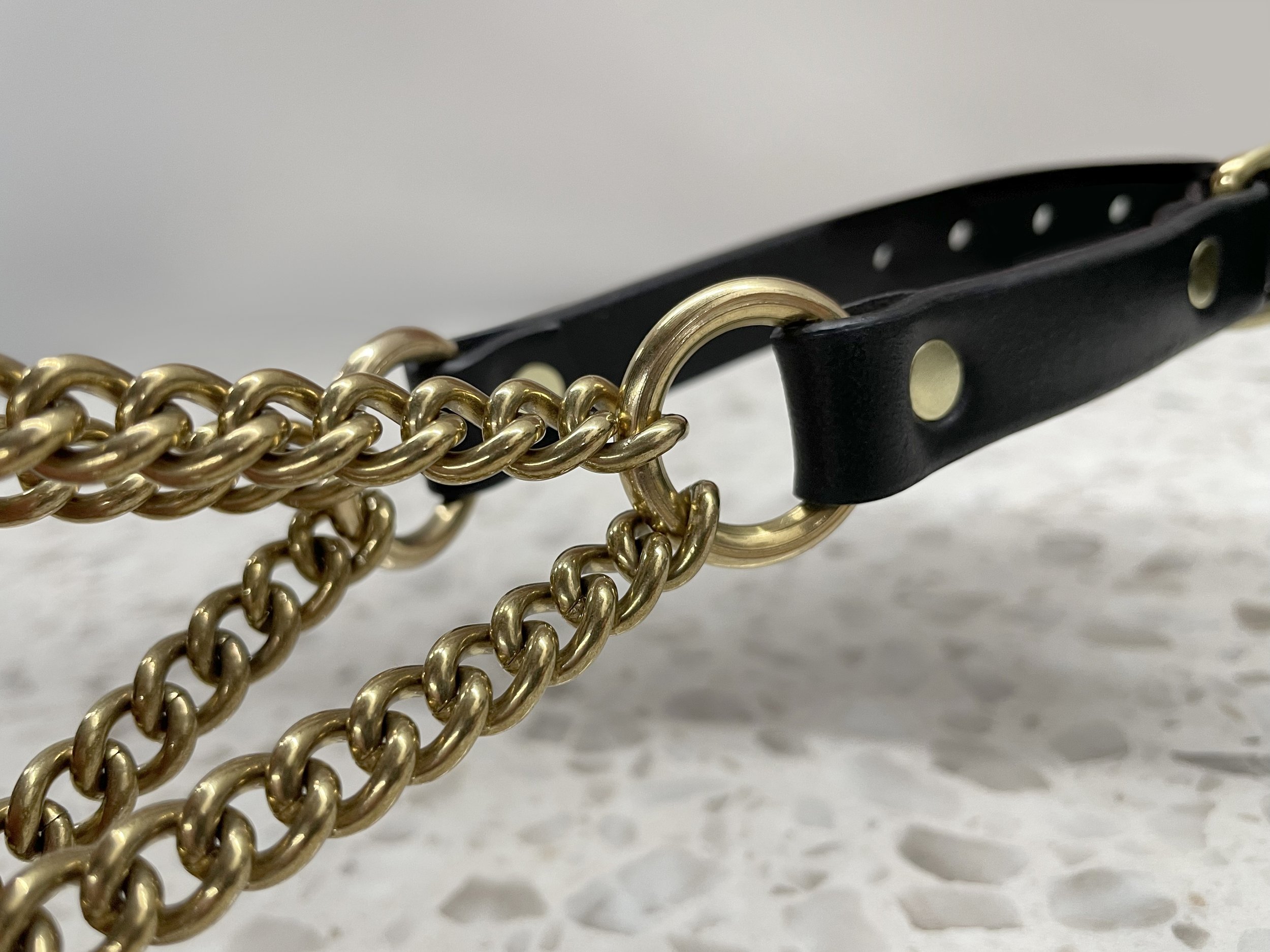 Atticus Ivy Caia black leather chain collar_Detail.jpg