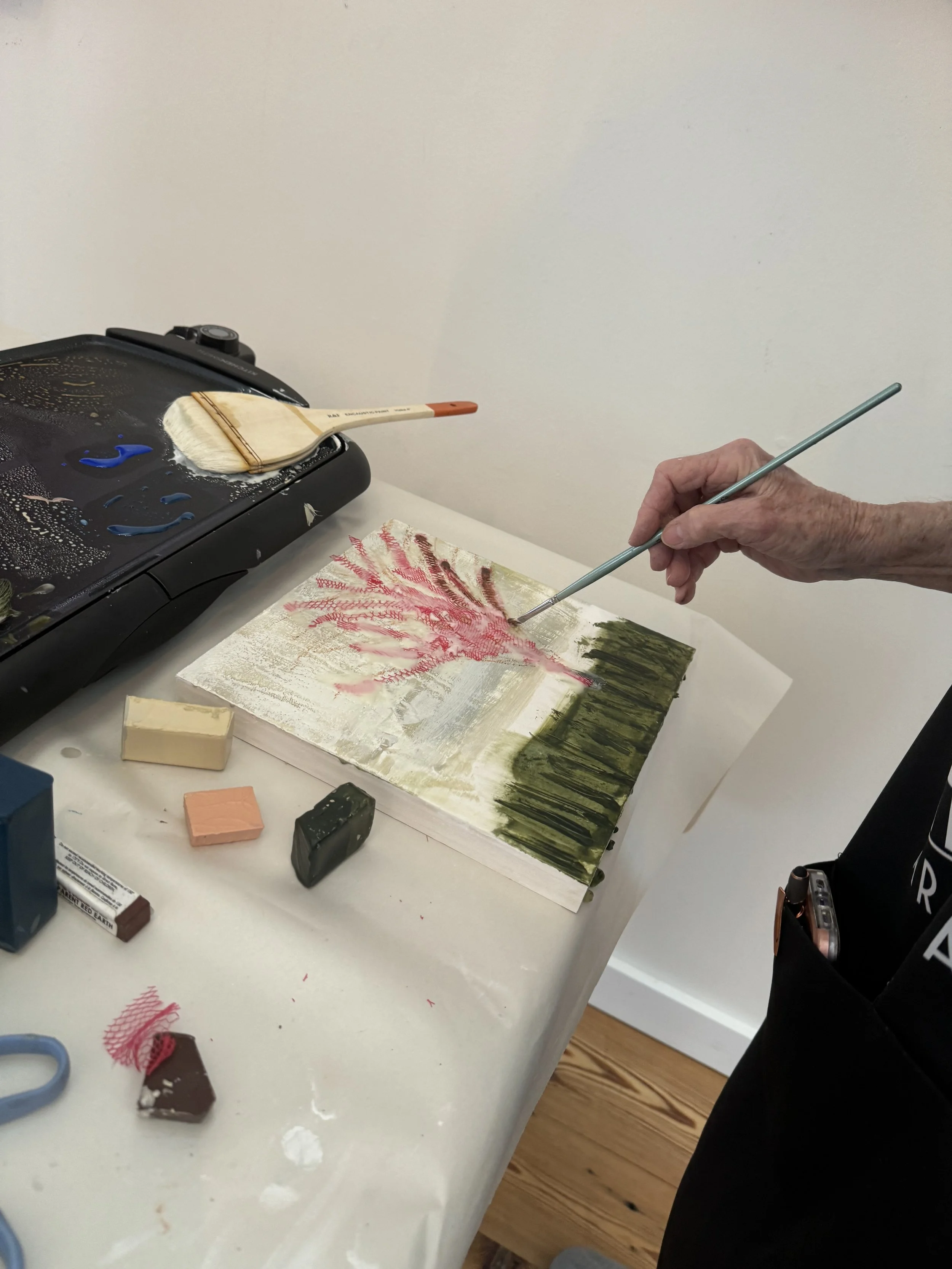 adding-color-and-texture-encaustic-art