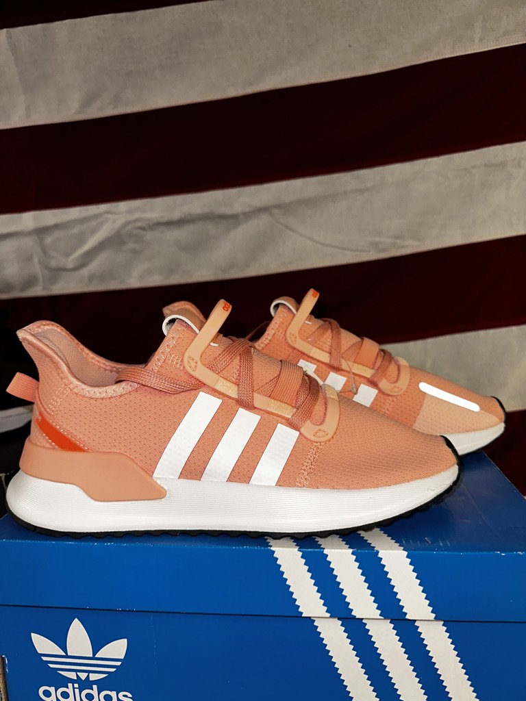 Adidas - 6.5M/8W