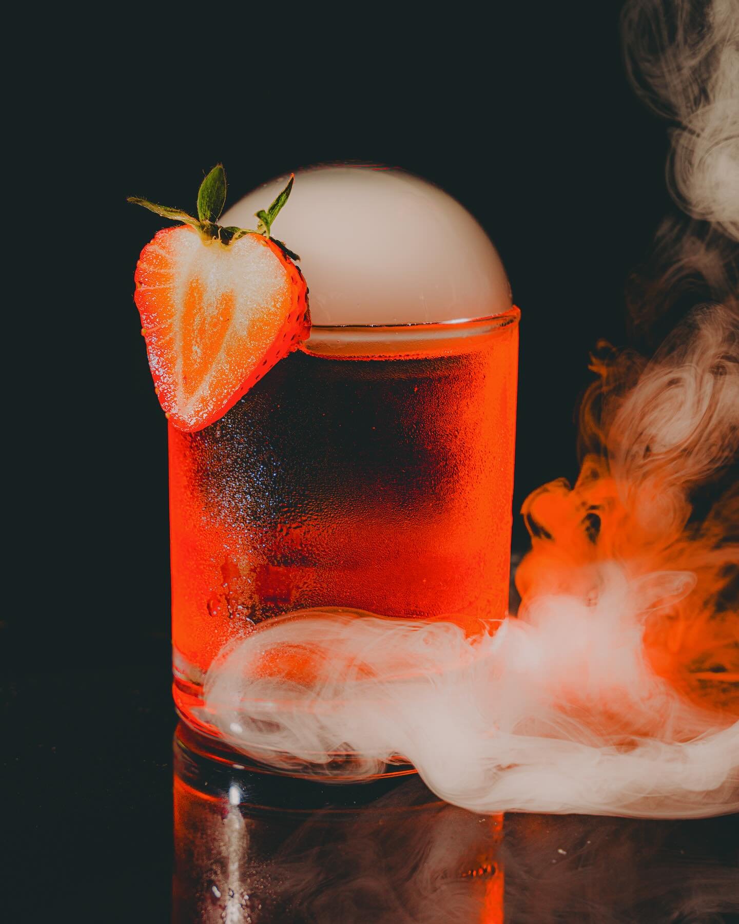 serving up ani negroni&rsquo;s and lemon posset br&ucirc;l&eacute;e&rsquo;s all summer long!

the ani negroni introduces our house made strawberry and cr&egrave;me de cacao liqueurs to a traditional classic. it&rsquo;s giving chocolate covered strawb