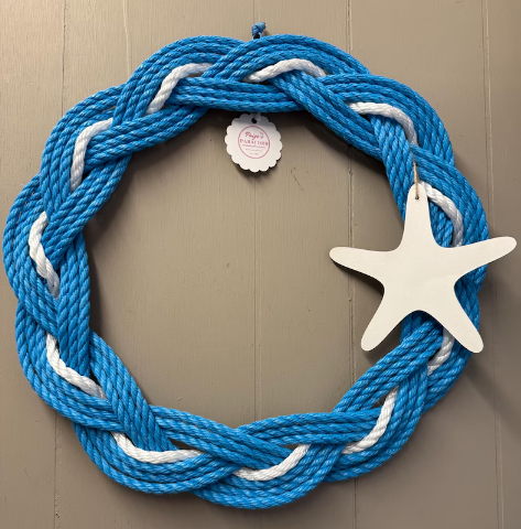  
  Paiges Paracord    America's favorite moose and elk antler dog chews hand crafted from naturally shed antlers found in the wild.
.  
 Visit Website 