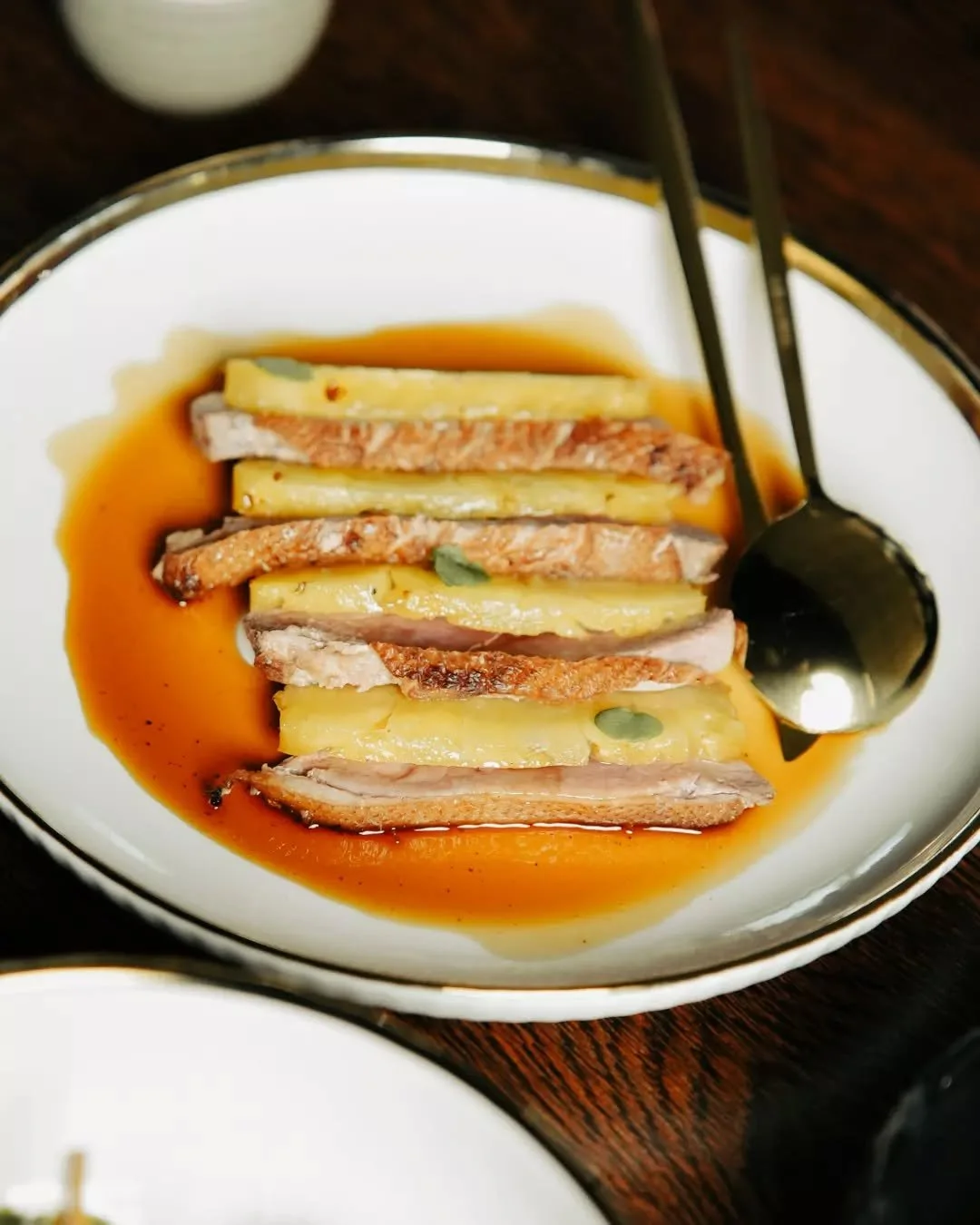 THE DUCK 🦆
Our second course. Moving from the sea to the land. For our second act, we&rsquo;re showcasing Rare seared Cantervalley duck. I&rsquo;ve paired the richness of the duck with glazed pineapple and a sharp yuzu caramel, finished with a hit o