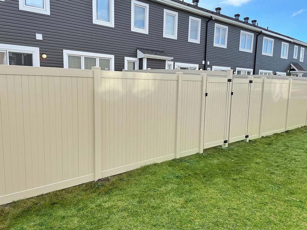 PVC-Fences-in-Ottawa-Forefrontfencing-1.jpeg