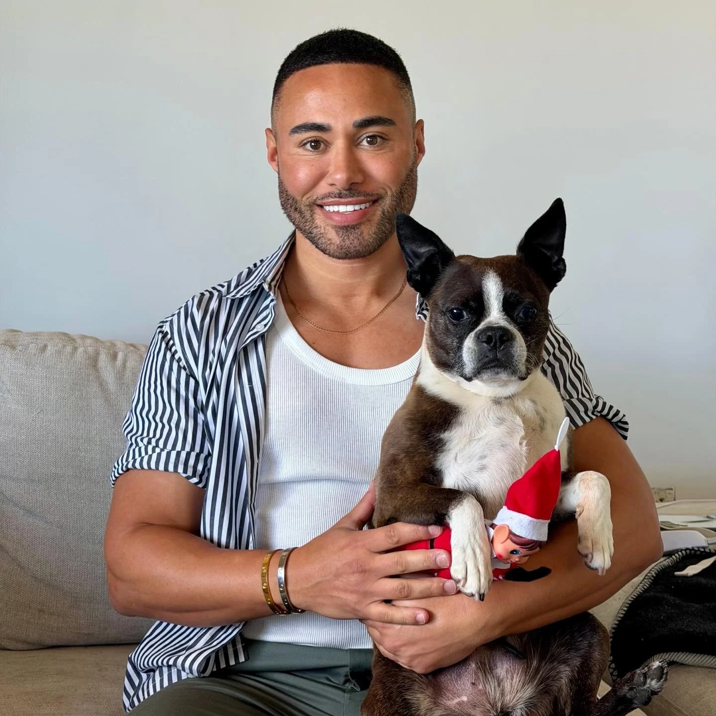 Merry Christmas to all my clients, friends, and family 🎄 Wishing you all health and happiness, and see you all in 2026 🍾🥂