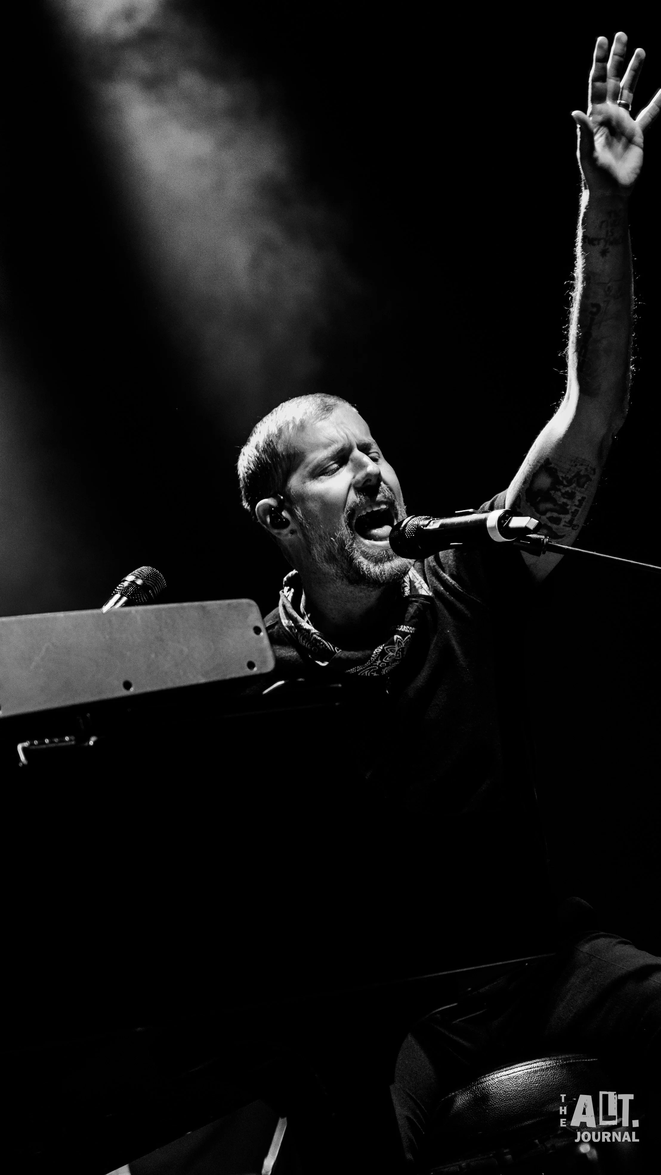 2. Jacks Mannequin-02.jpg