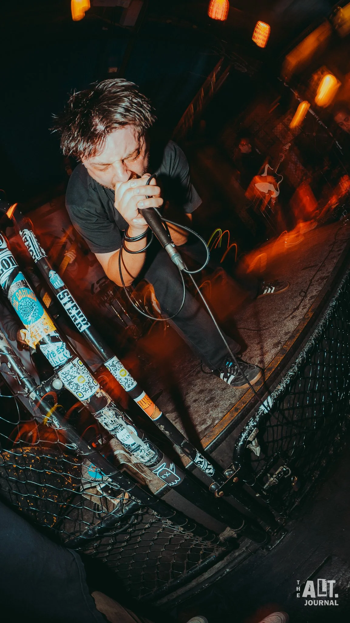 3. Outsider-05.jpg