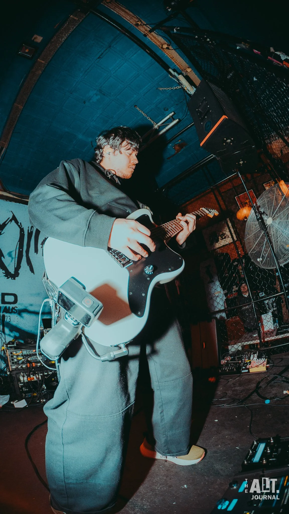 3. Outsider-06.jpg