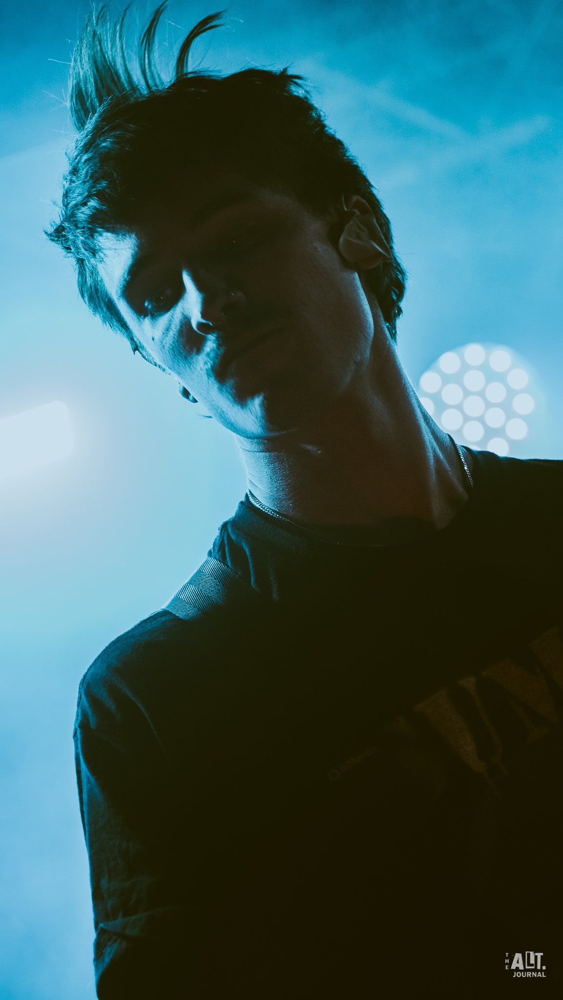 2. Outsider-01.jpg