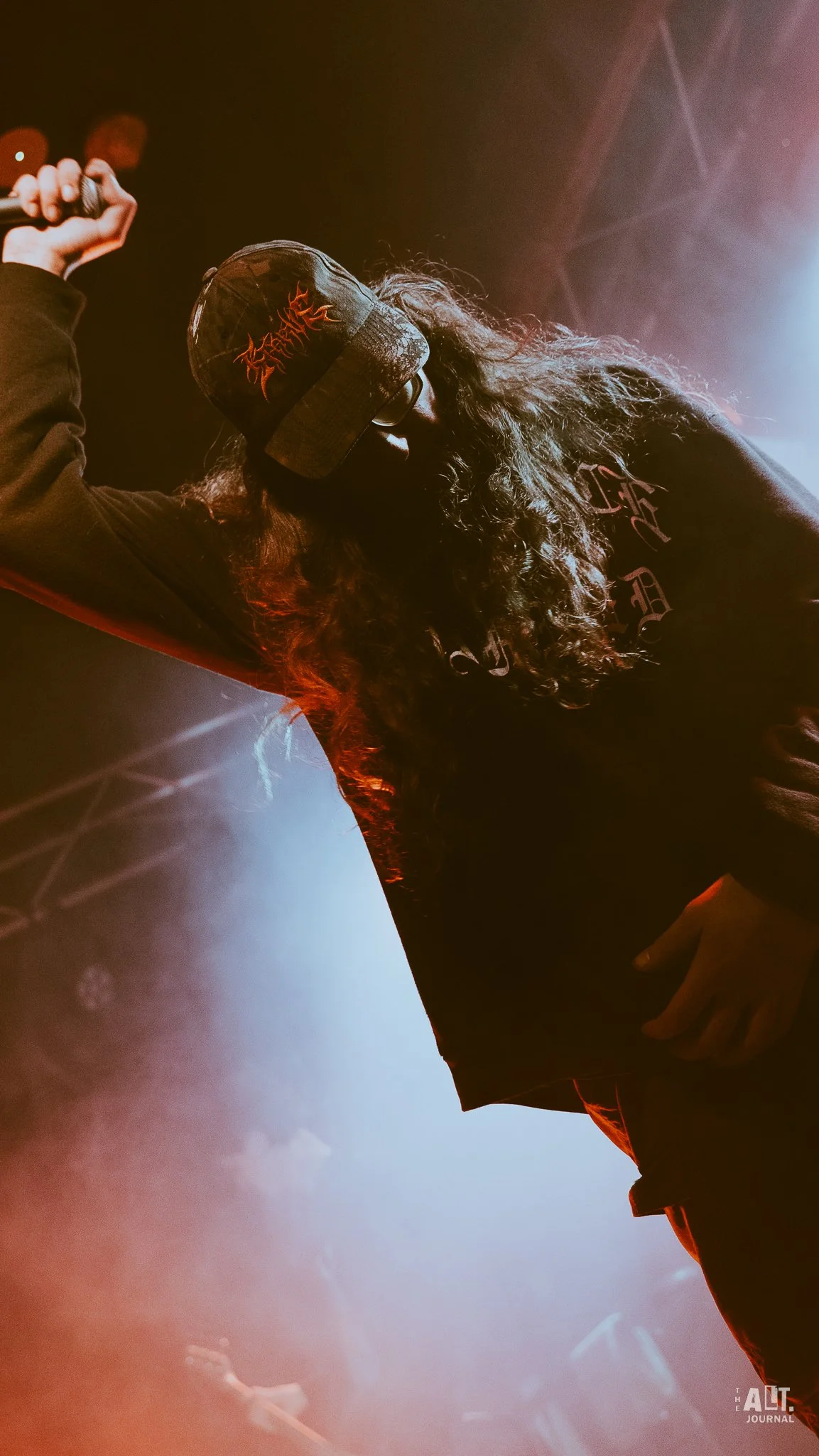 2. Outsider-04.jpg