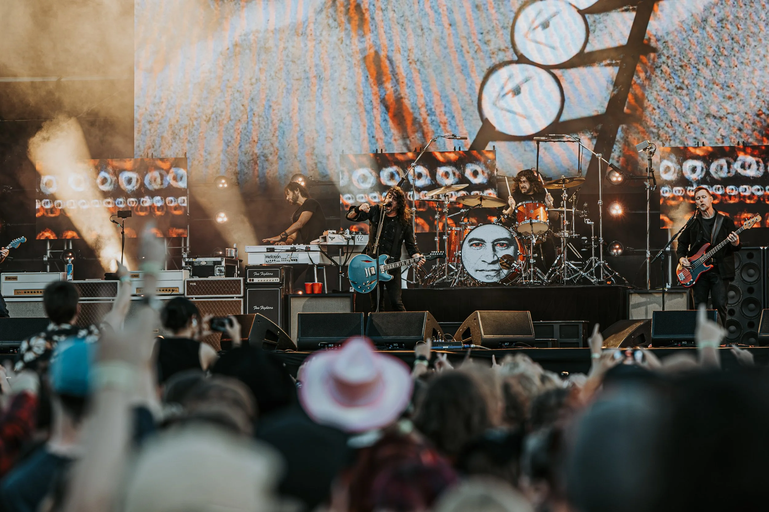 1. Foo Fighters-02.jpg