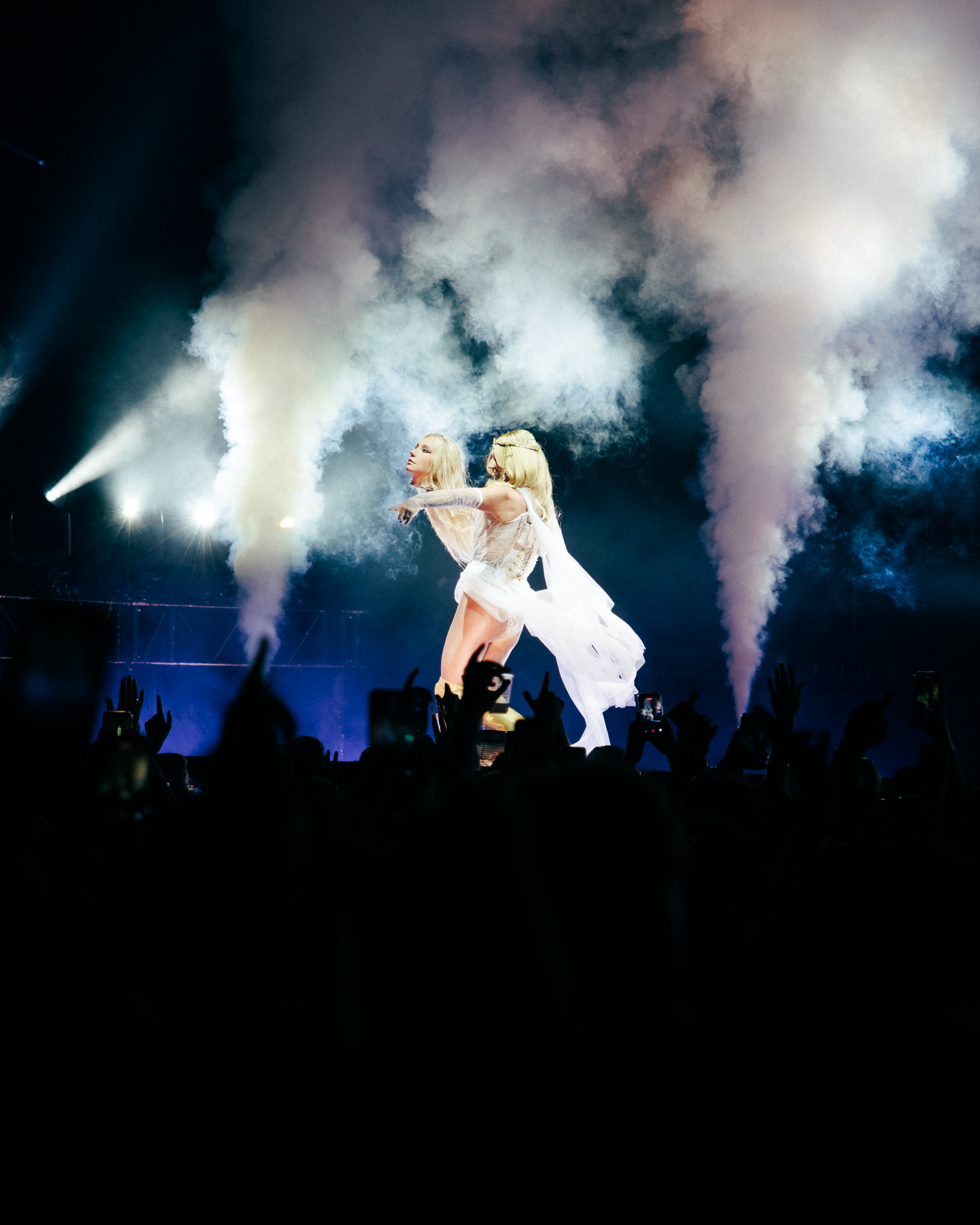 Kesha @ John Cain Arena 22-2-26-9.png