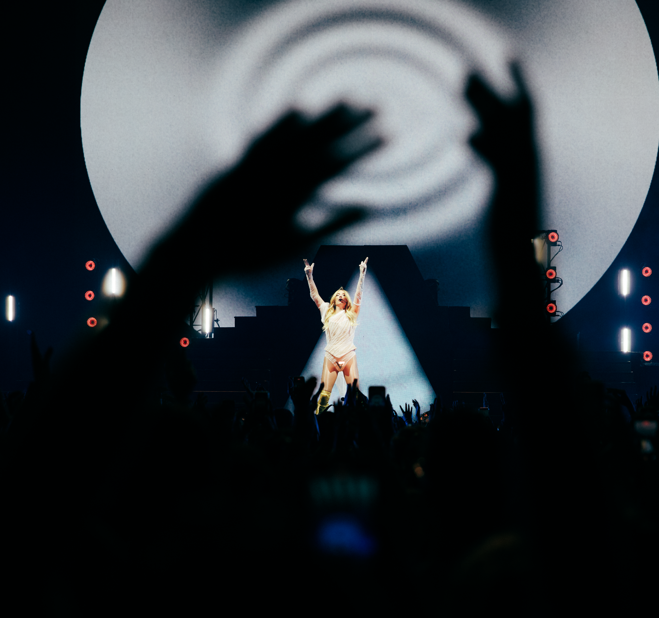 Kesha @ John Cain Arena 22-2-26-12.png