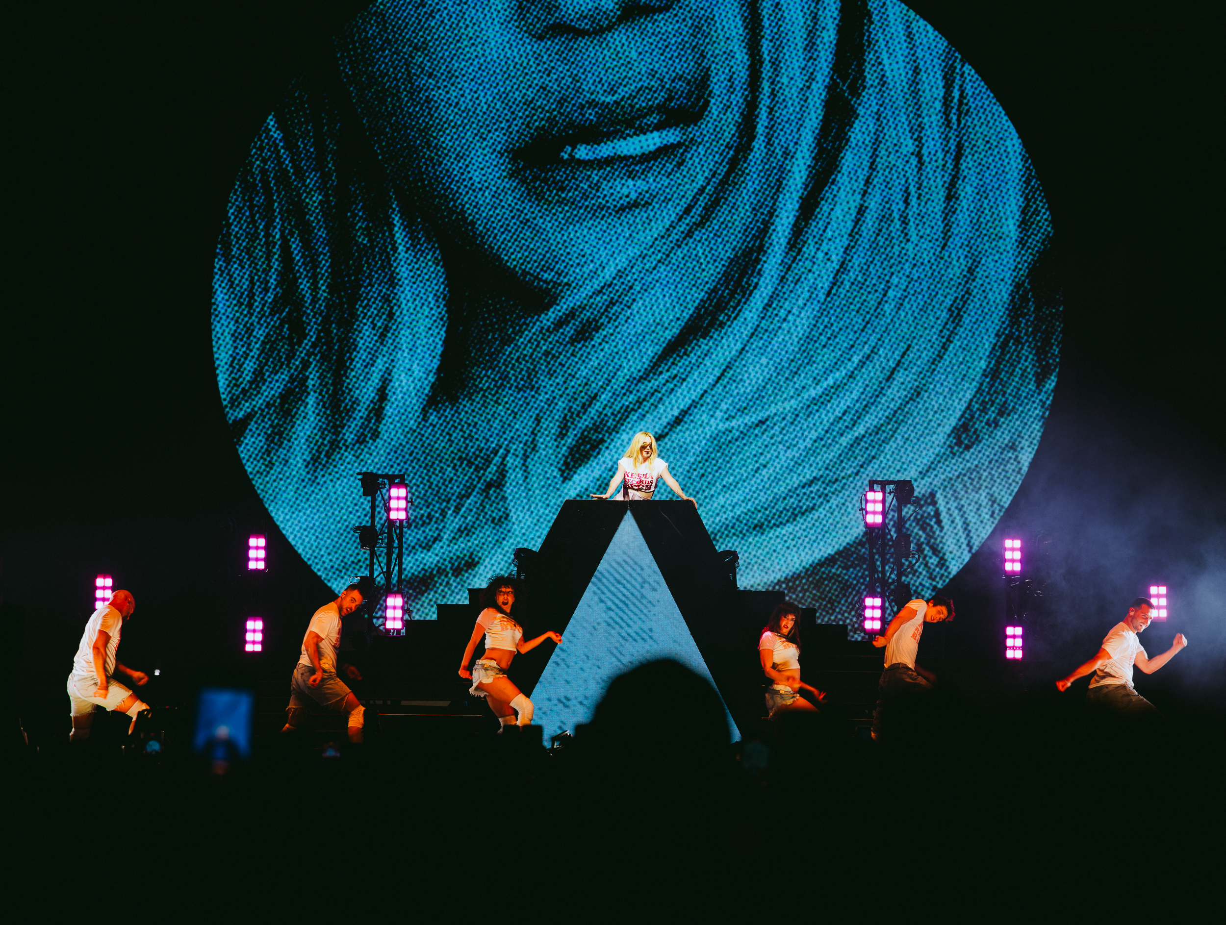 Kesha @ John Cain Arena 22-2-26-25.png