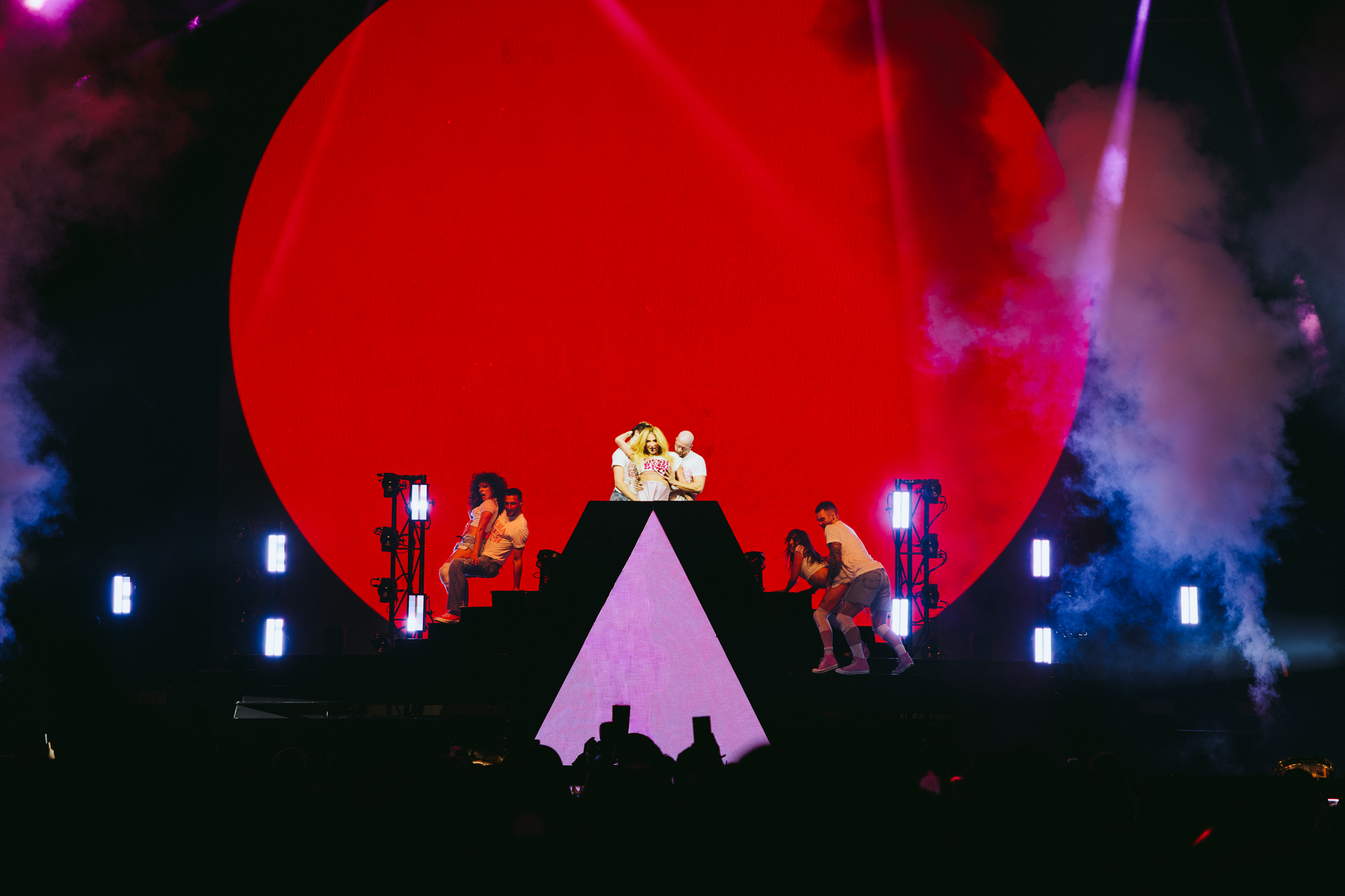 Kesha @ John Cain Arena 22-2-26-27.png