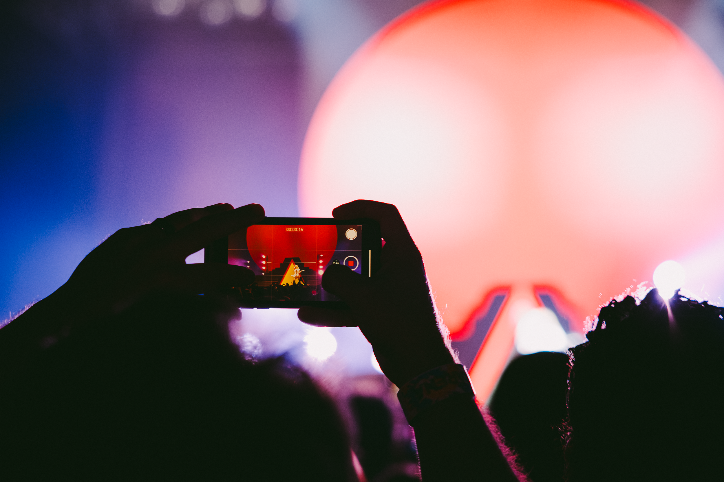 Kesha @ John Cain Arena 22-2-26-28.png