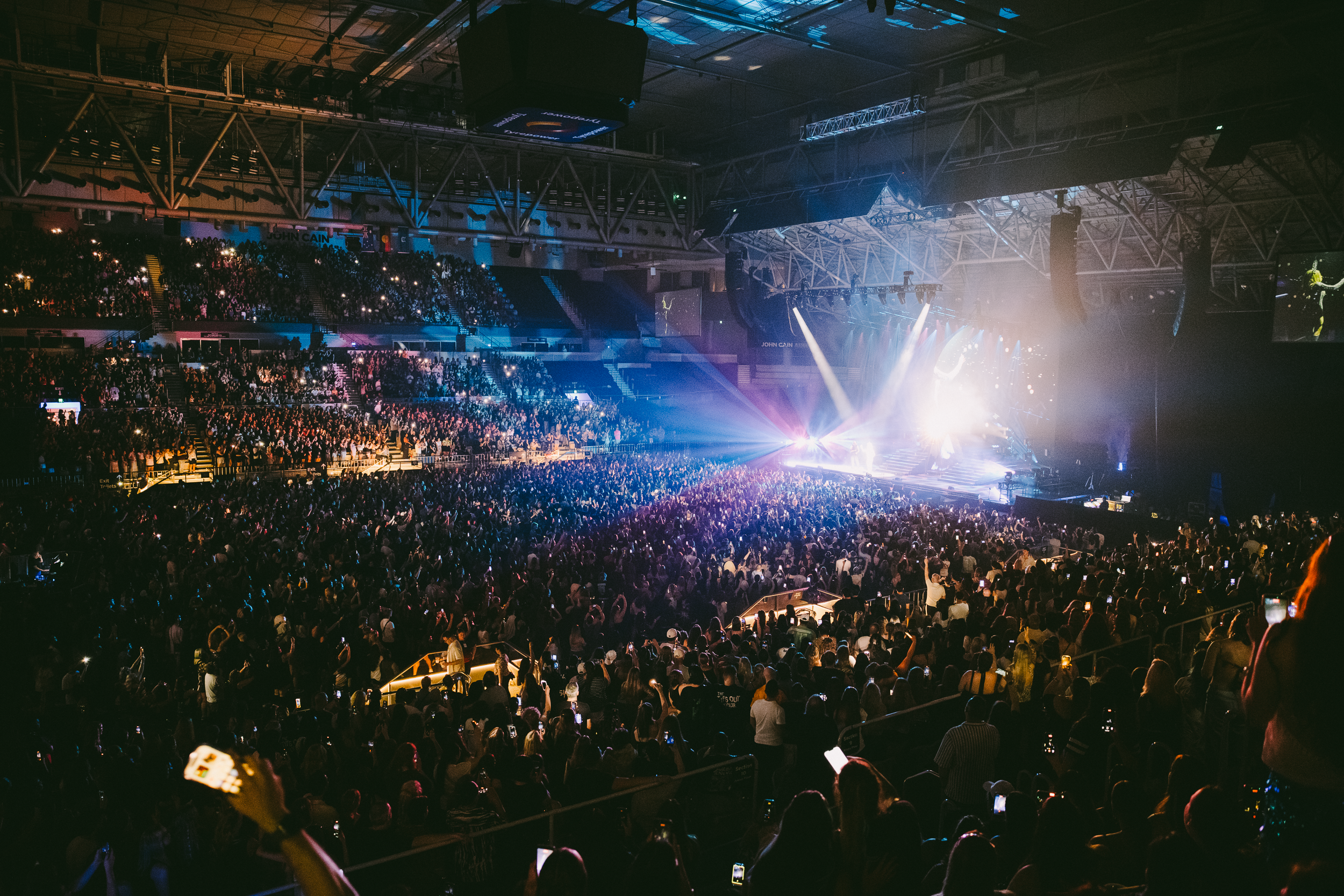 Kesha @ John Cain Arena 22-2-26-36.png