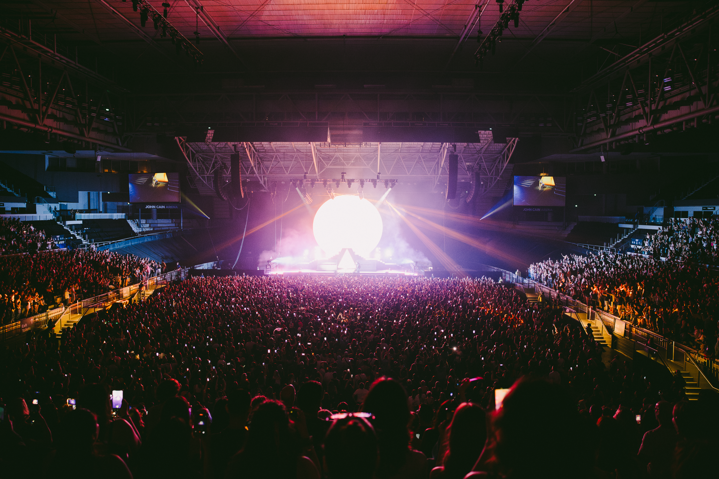 Kesha @ John Cain Arena 22-2-26-39.png